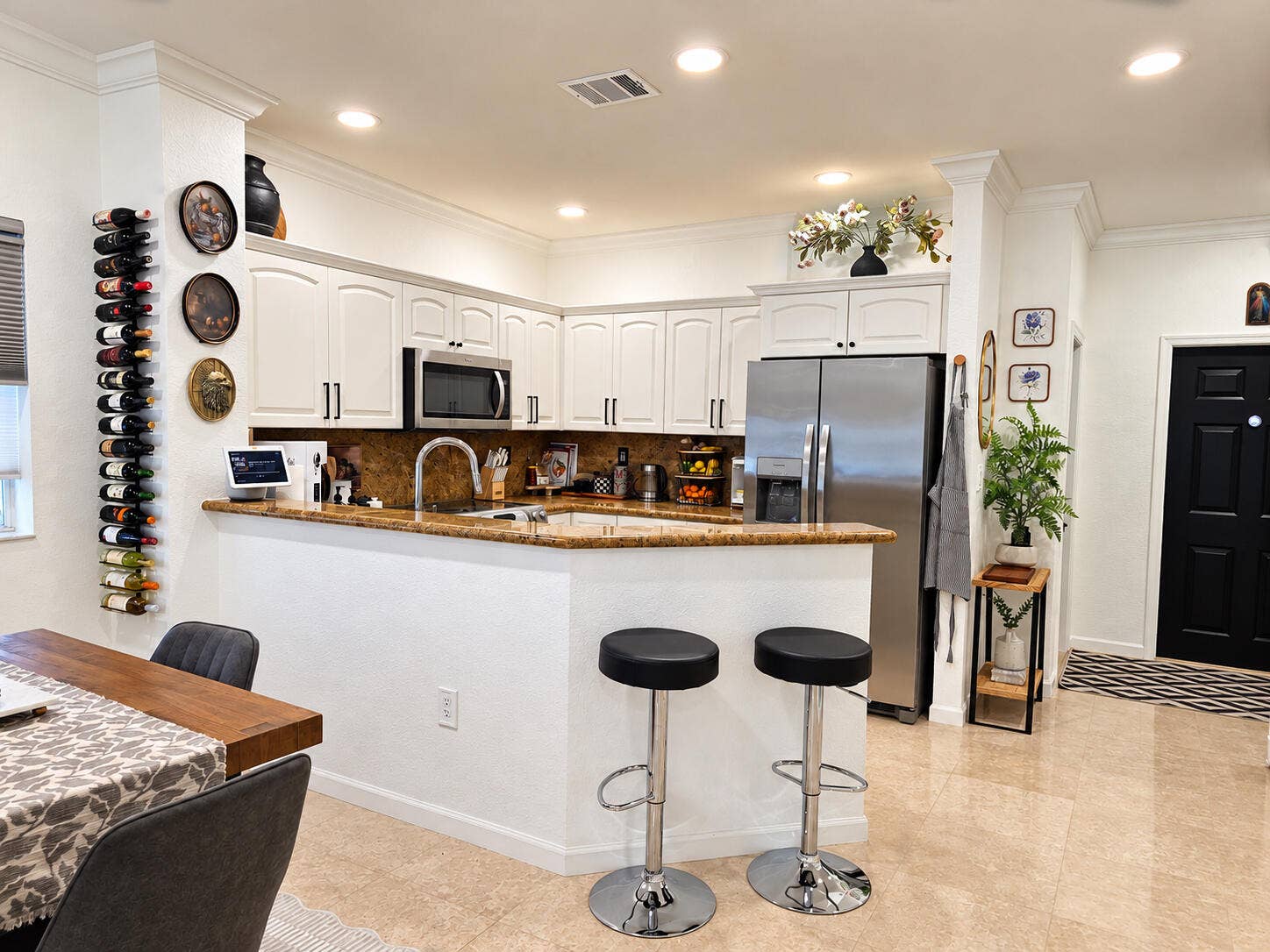 8834 S ISLES Circle, Tamarac, FL 33321 10 - Main Floor