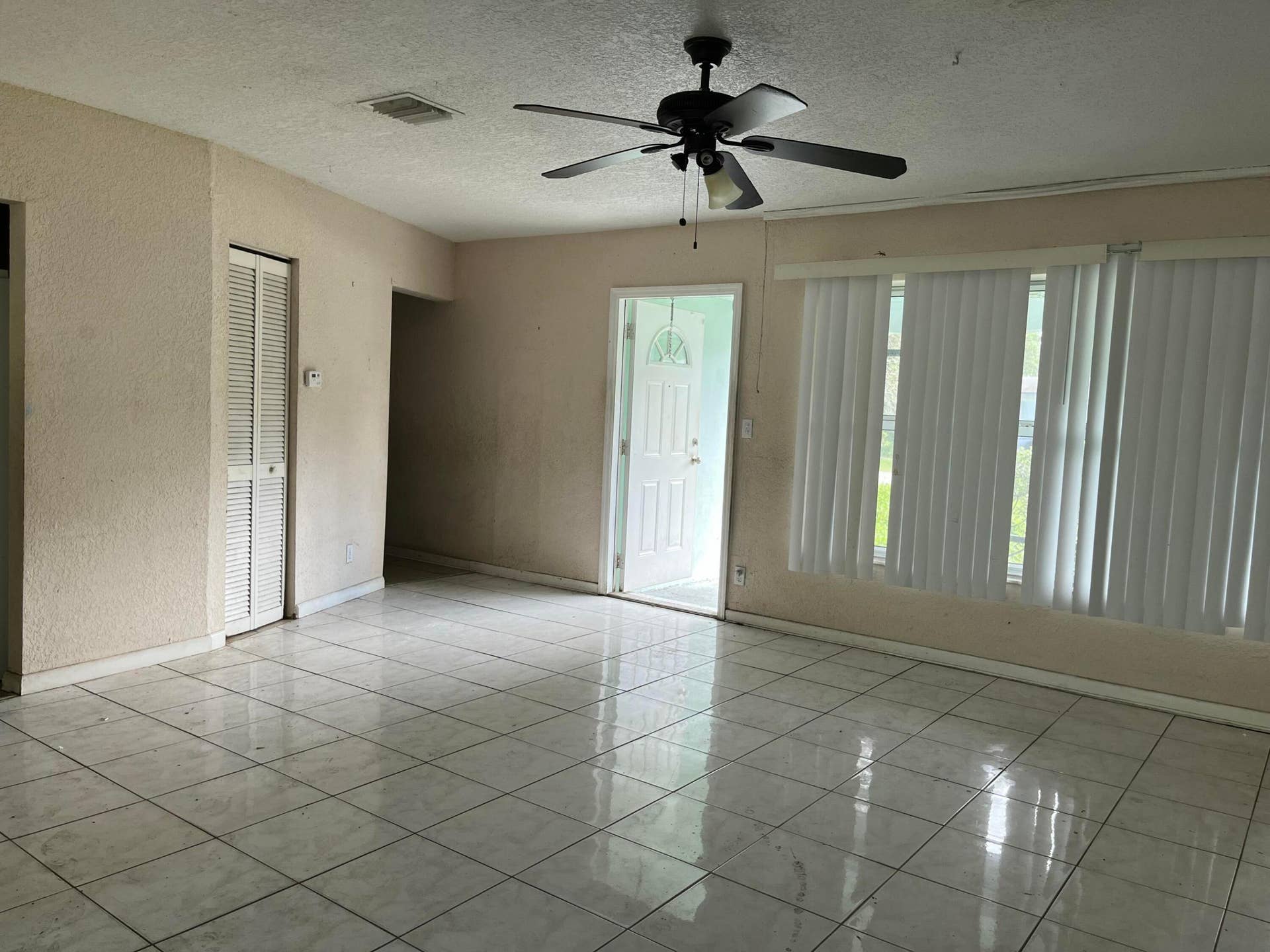 1307 NW 15TH Place, Fort Lauderdale, FL 33311 IMG_9434