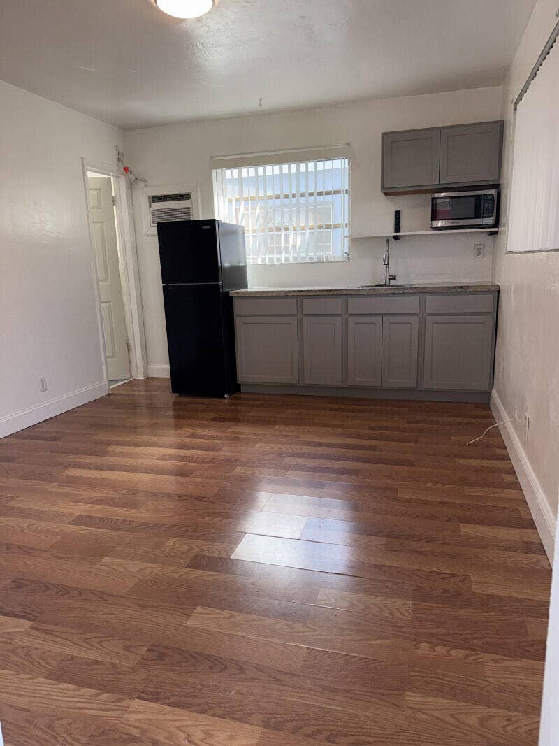 1518 Grant Street, #2B, Hollywood, FL 33020 IMG_4220JPG
