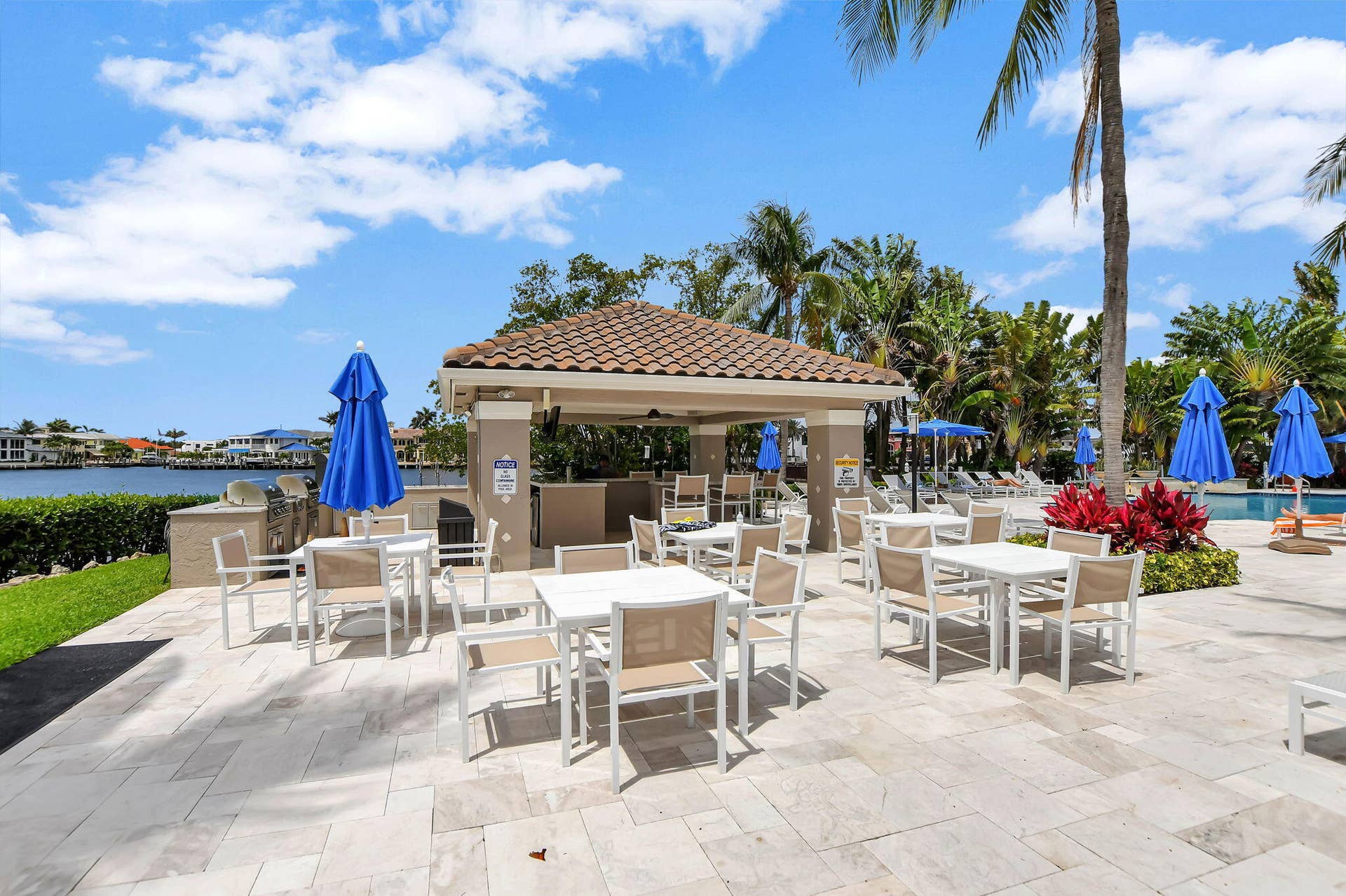 3594 S Ocean Boulevard, #406, Highland Beach, Highland Beach, FL 33487 Outdoor tables