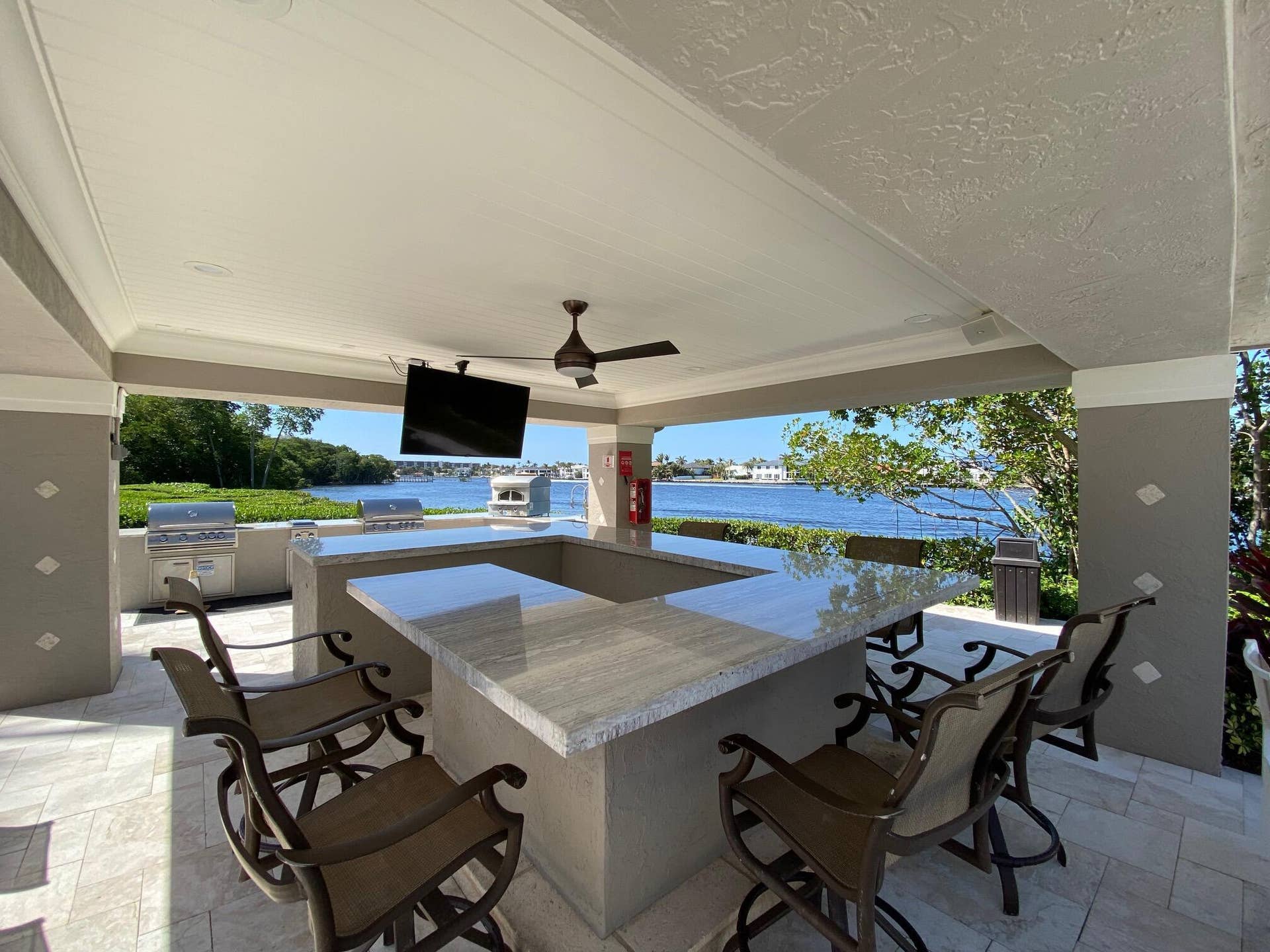 3594 S Ocean Boulevard, #406, Highland Beach, Highland Beach, FL 33487 Outdoor bar