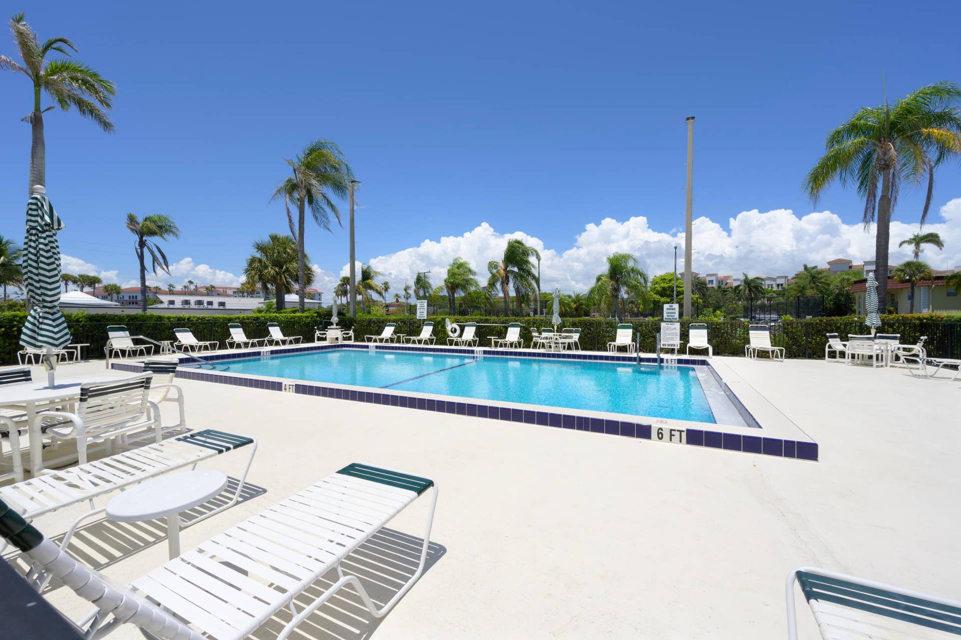 717 S US HIGHWAY 1, #309, Jupiter, Jupiter, FL 33477 Heated Pool