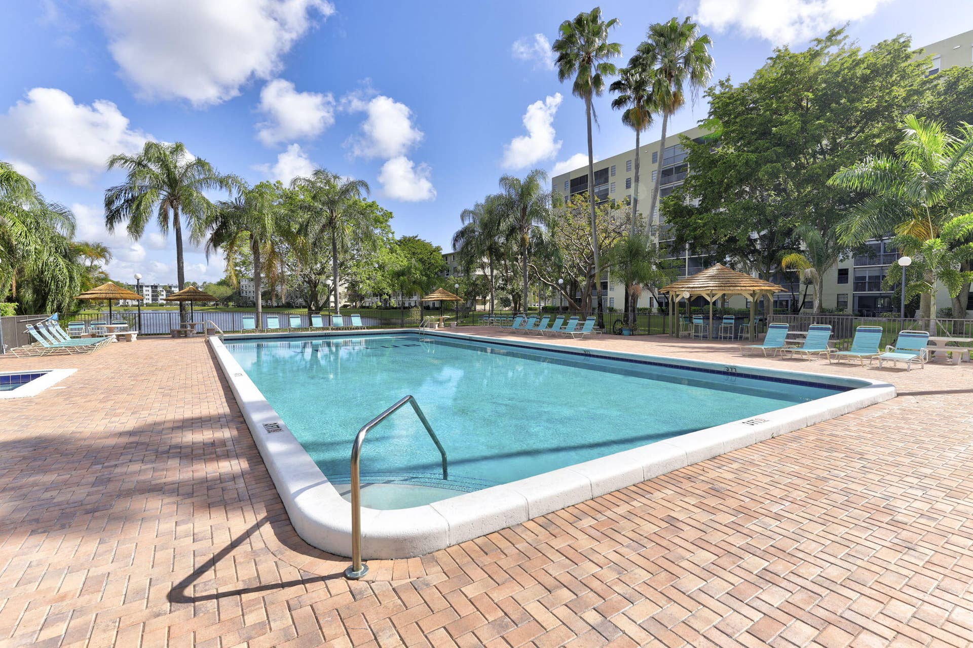 2309 S CYPRESS BEND Drive, #611D, Pompano Beach, FL 33069 59-web-or-mls-17_3i0a0156_57_58_59_60