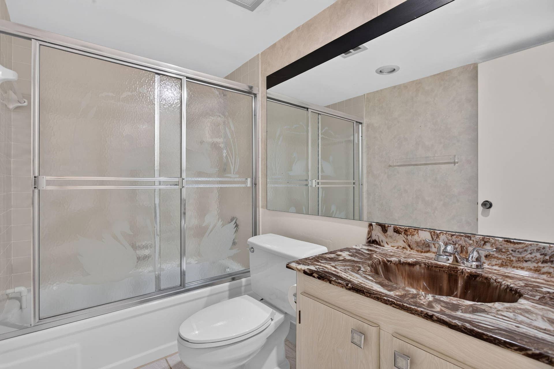 2309 S CYPRESS BEND Drive, #611D, Pompano Beach, FL 33069 25-web-or-mls-2309-25