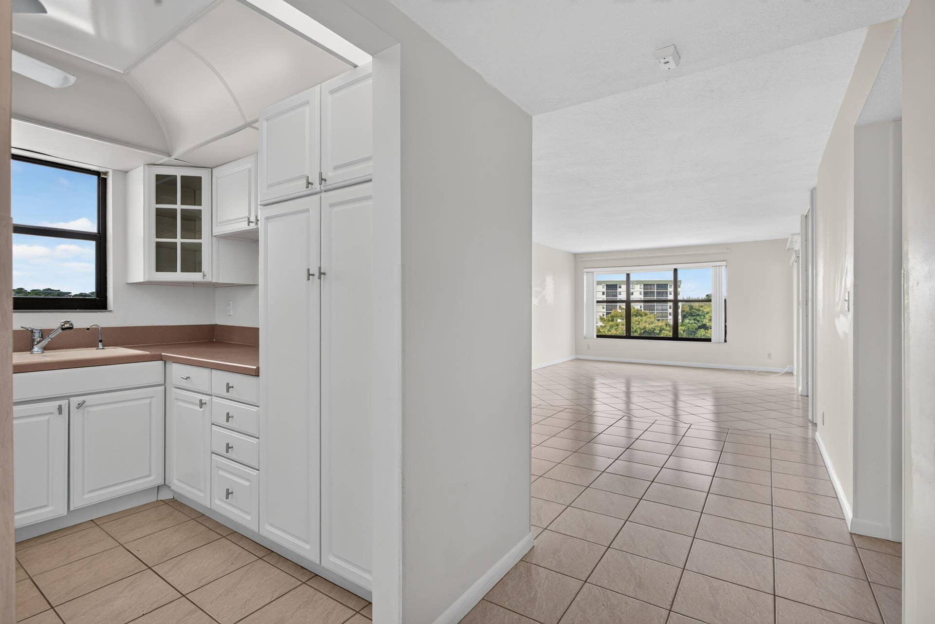 2309 S CYPRESS BEND Drive, #611D, Pompano Beach, FL 33069 3-web-or-mls-2309-2 (1)