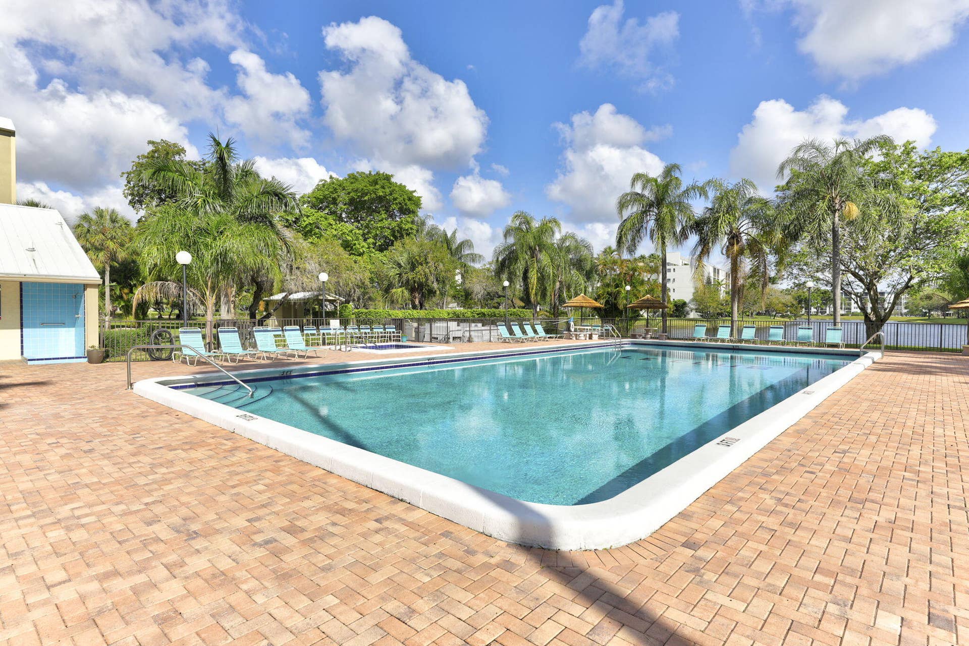 2309 S CYPRESS BEND Drive, #611D, Pompano Beach, FL 33069 60-web-or-mls-19_3i0a0166_67_68_69_70