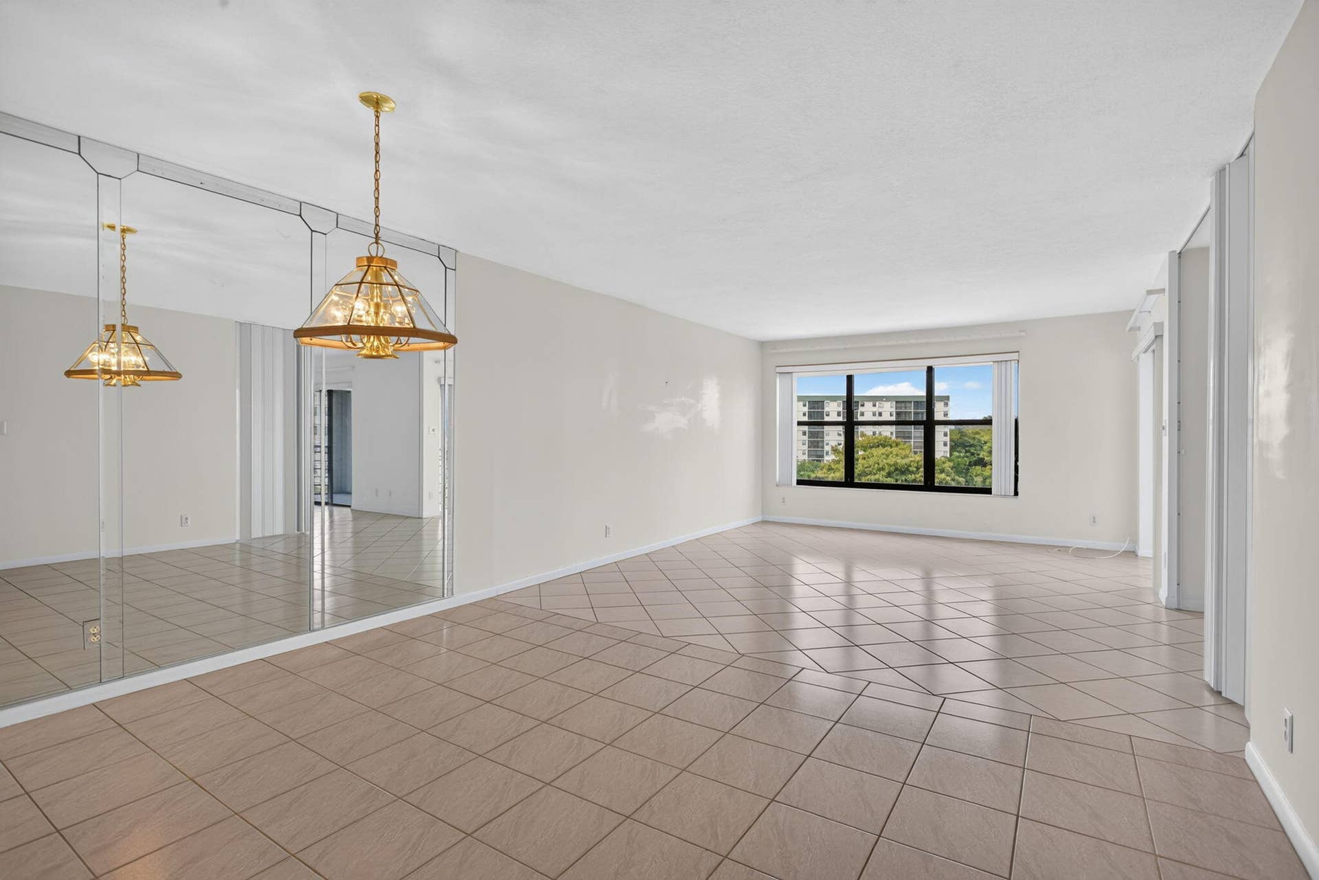 2309 S CYPRESS BEND Drive, #611D, Pompano Beach, FL 33069 8-web-or-mls-2309-8