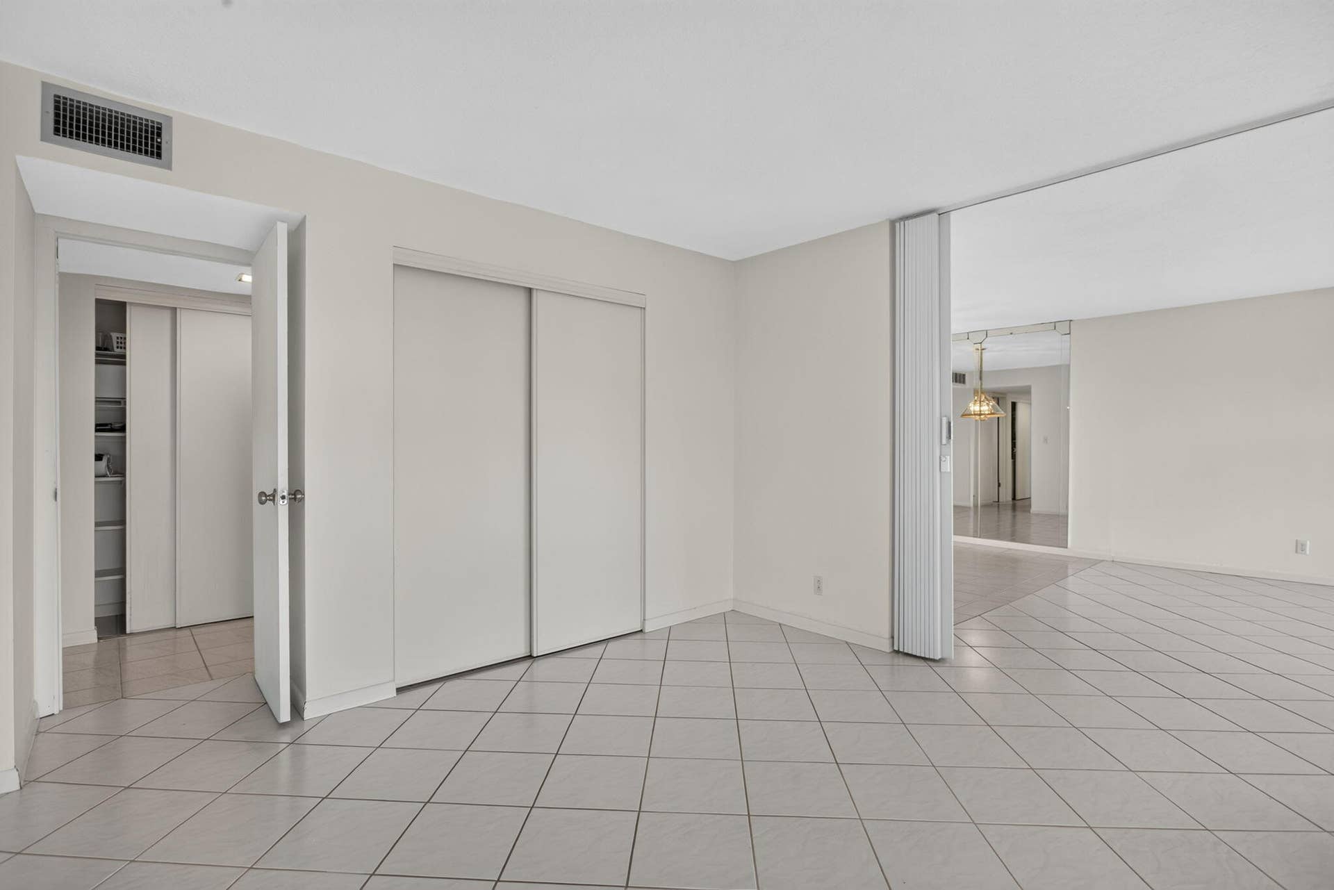 2309 S CYPRESS BEND Drive, #611D, Pompano Beach, FL 33069 19-web-or-mls-2309-19