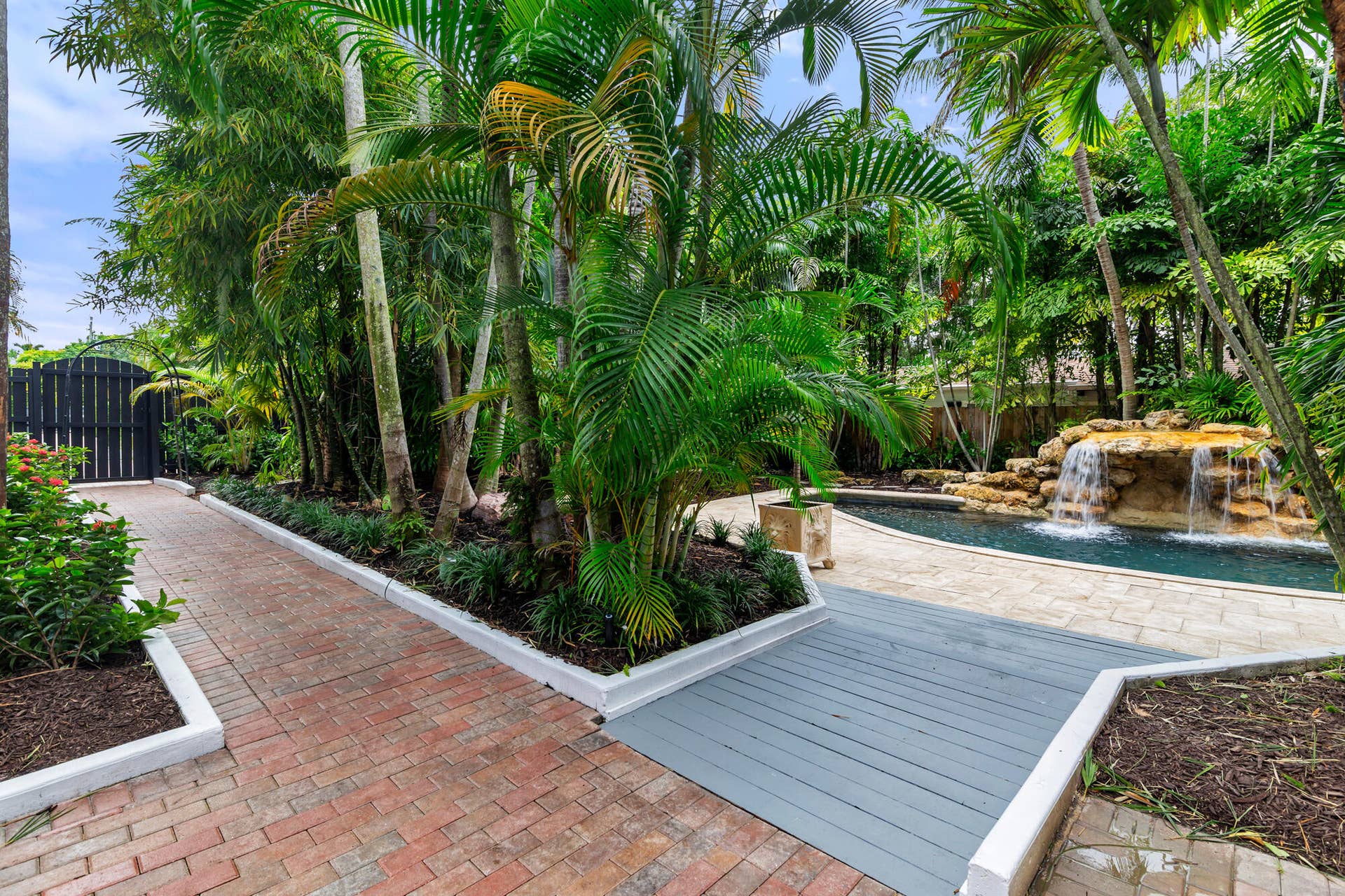 727 CLAREMORE Drive, West Palm Beach, West Palm Beach, FL 33401 low-40