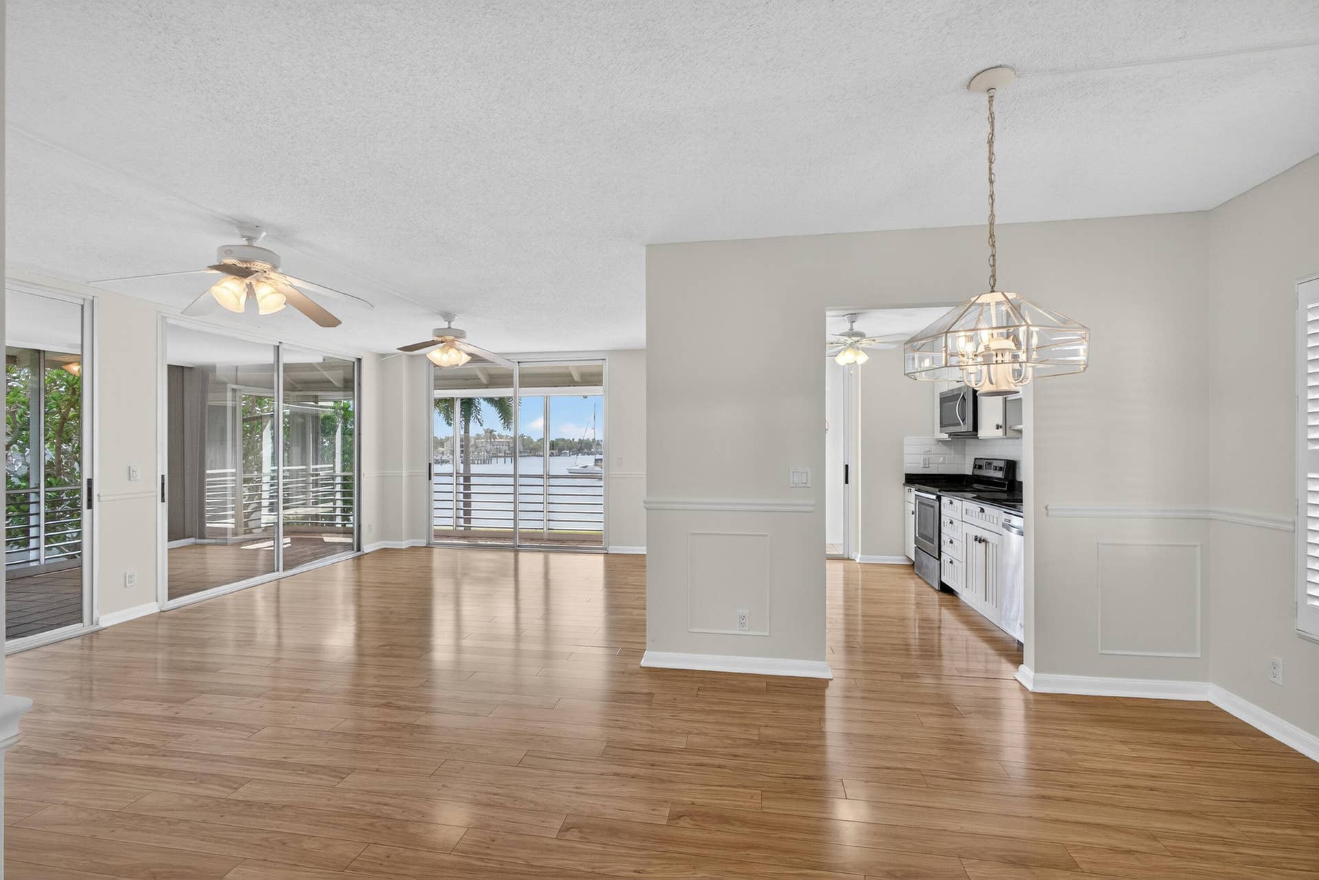 1071 SUGAR SANDS Boulevard, #8, Singer Island, Singer Island, FL 33404 DINING ROOM