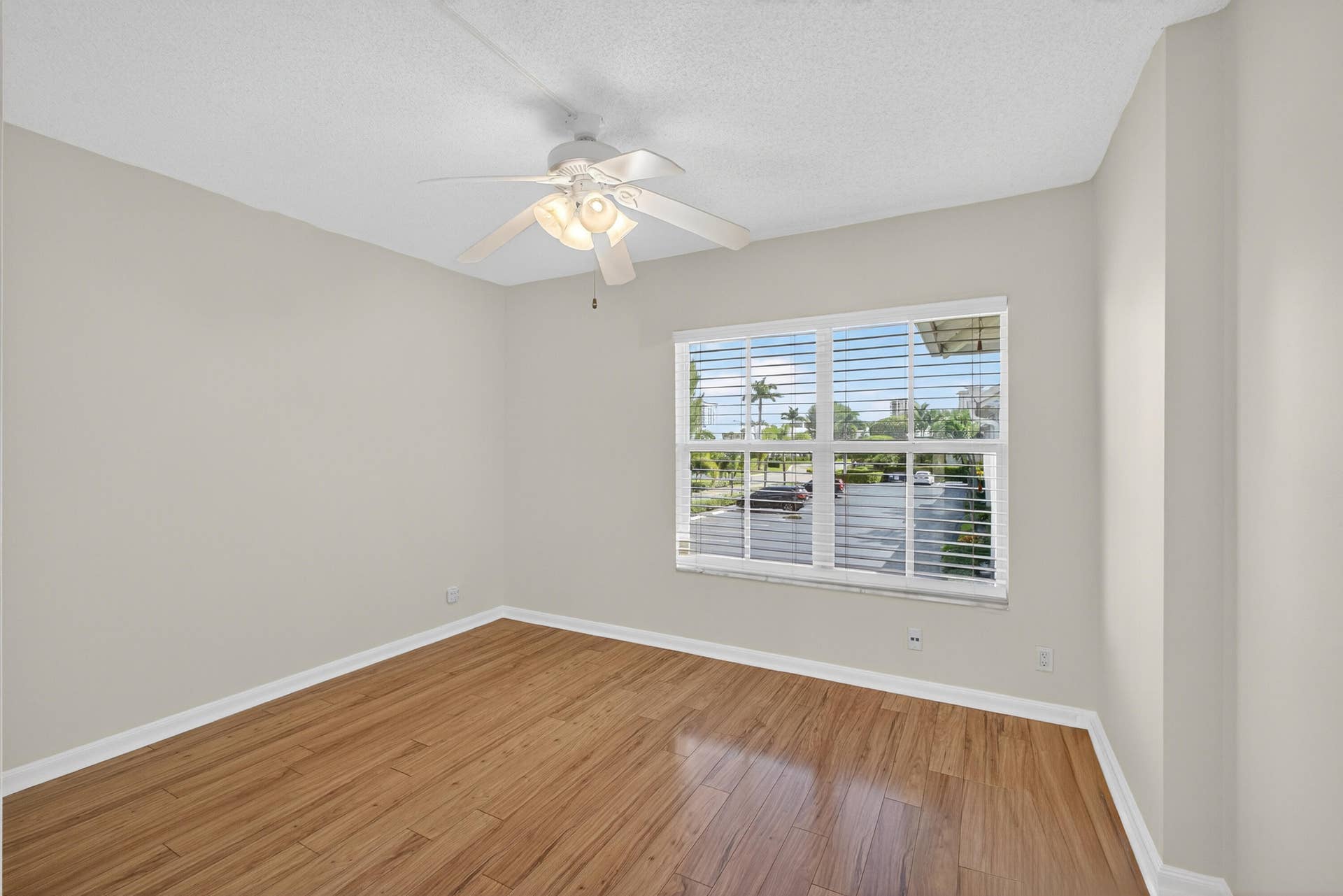 1071 SUGAR SANDS Boulevard, #8, Singer Island, Singer Island, FL 33404 GUEST BEDROOM