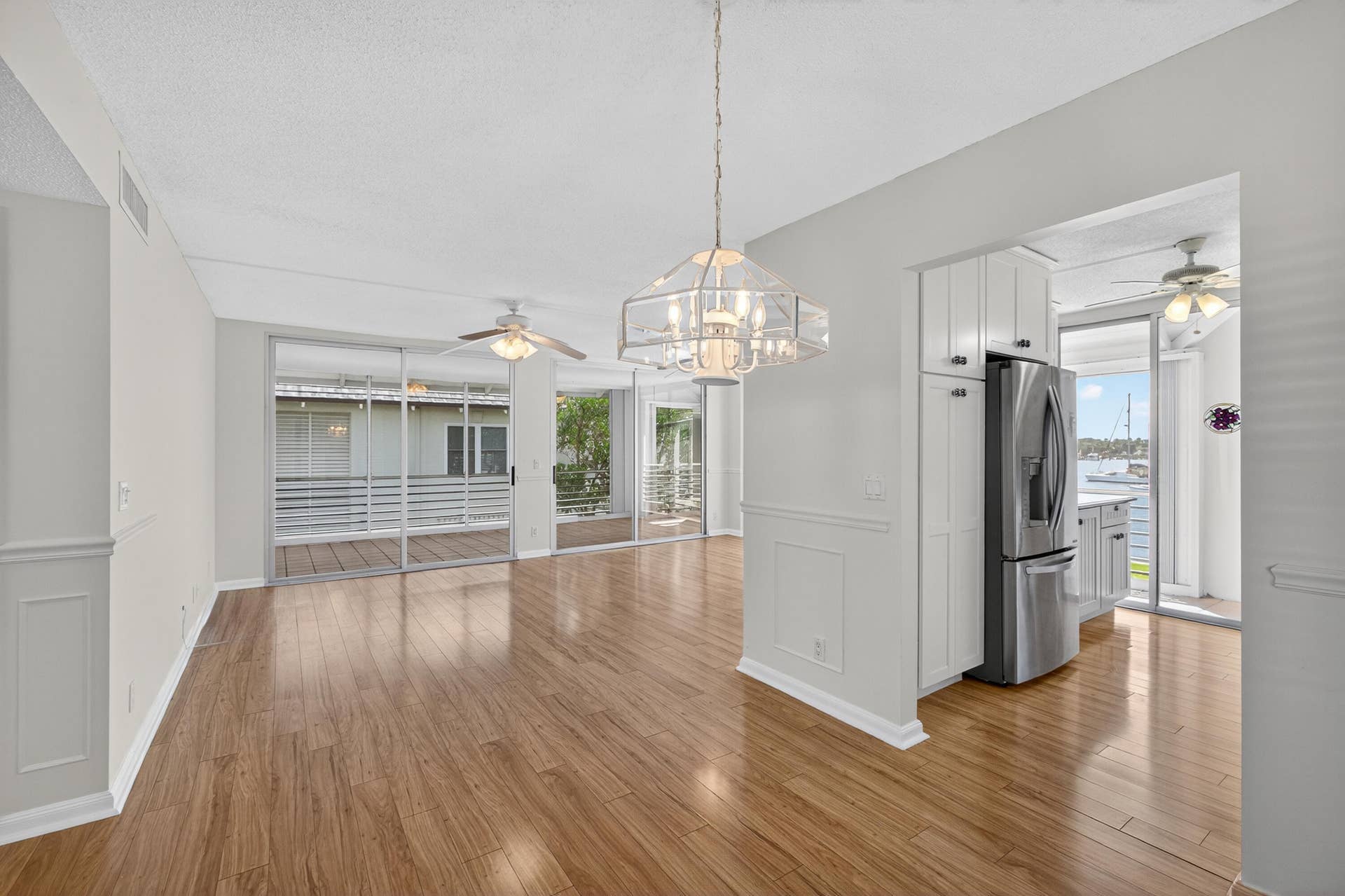 1071 SUGAR SANDS Boulevard, #8, Singer Island, FL 33404 DINING AREA