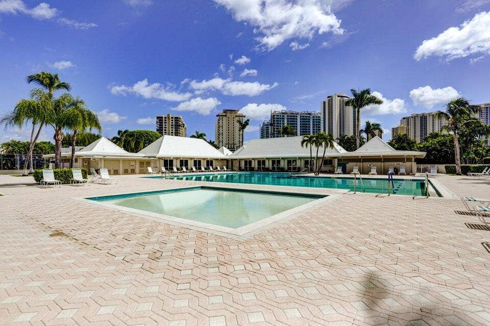 1071 SUGAR SANDS Boulevard, #8, Singer Island, FL 33404 POOL