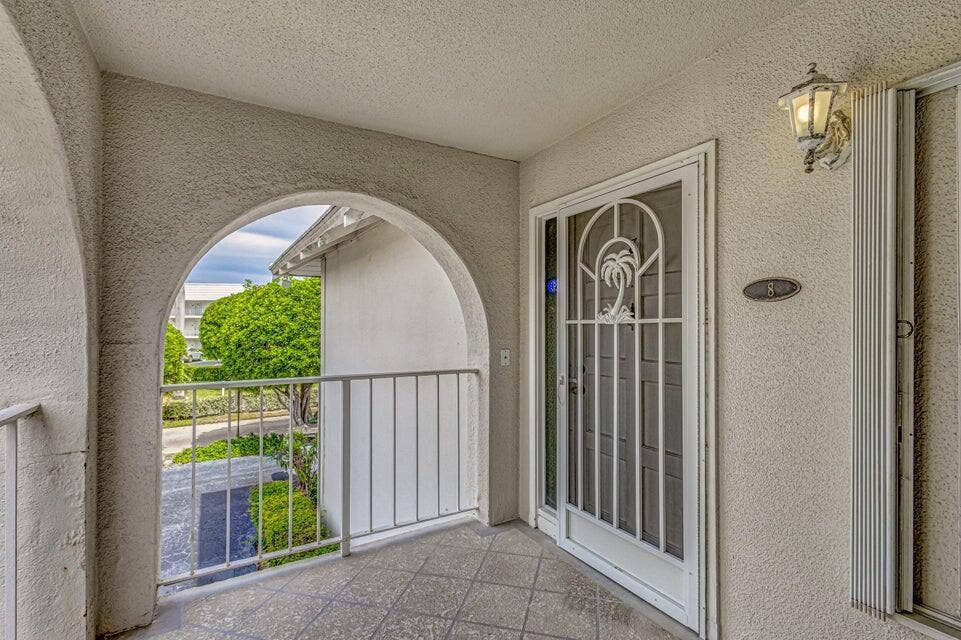 1071 SUGAR SANDS Boulevard, #8, Singer Island, FL 33404 ENTRANCE