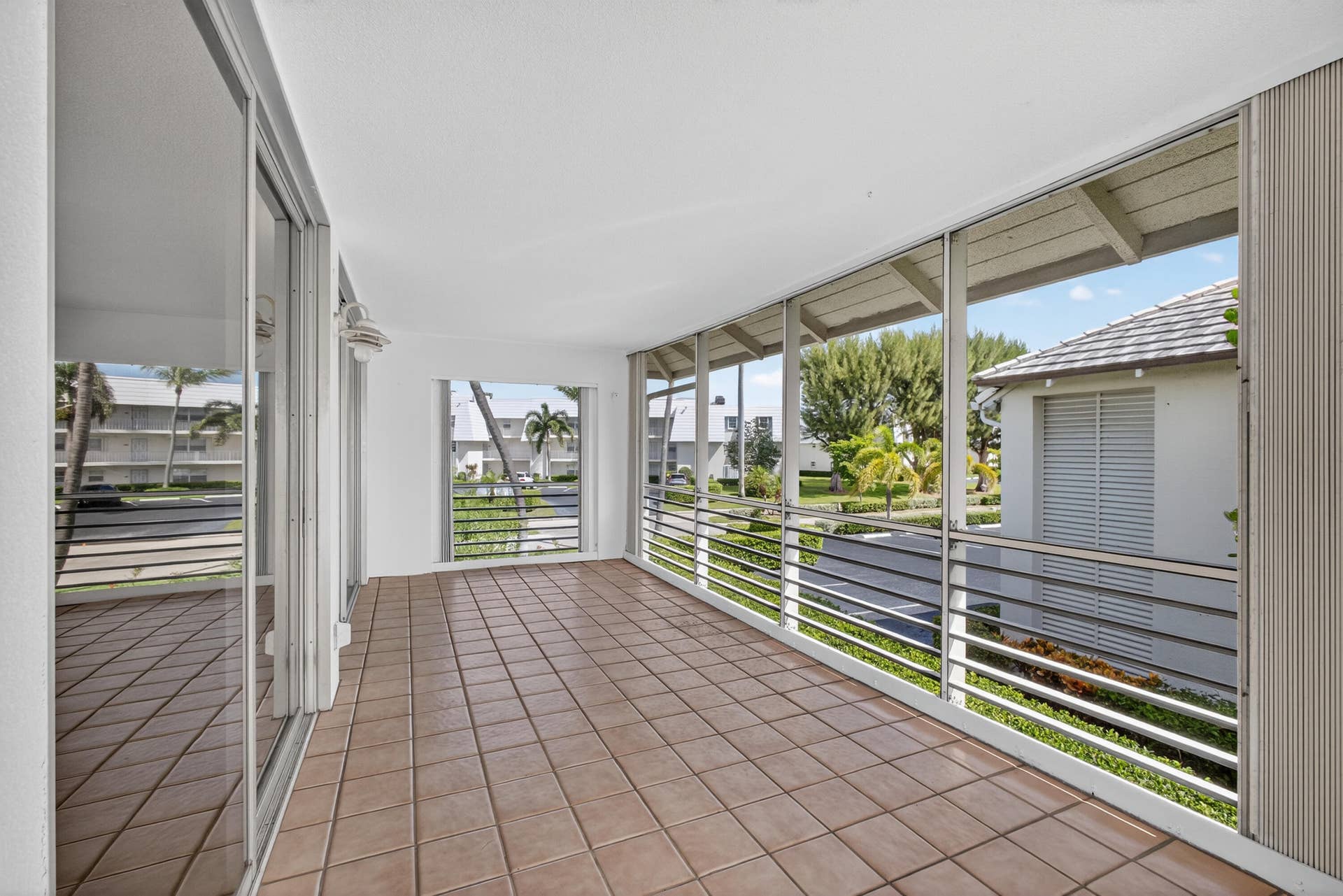 1071 SUGAR SANDS Boulevard, #8, Singer Island, FL 33404 FLORIDA ROOM