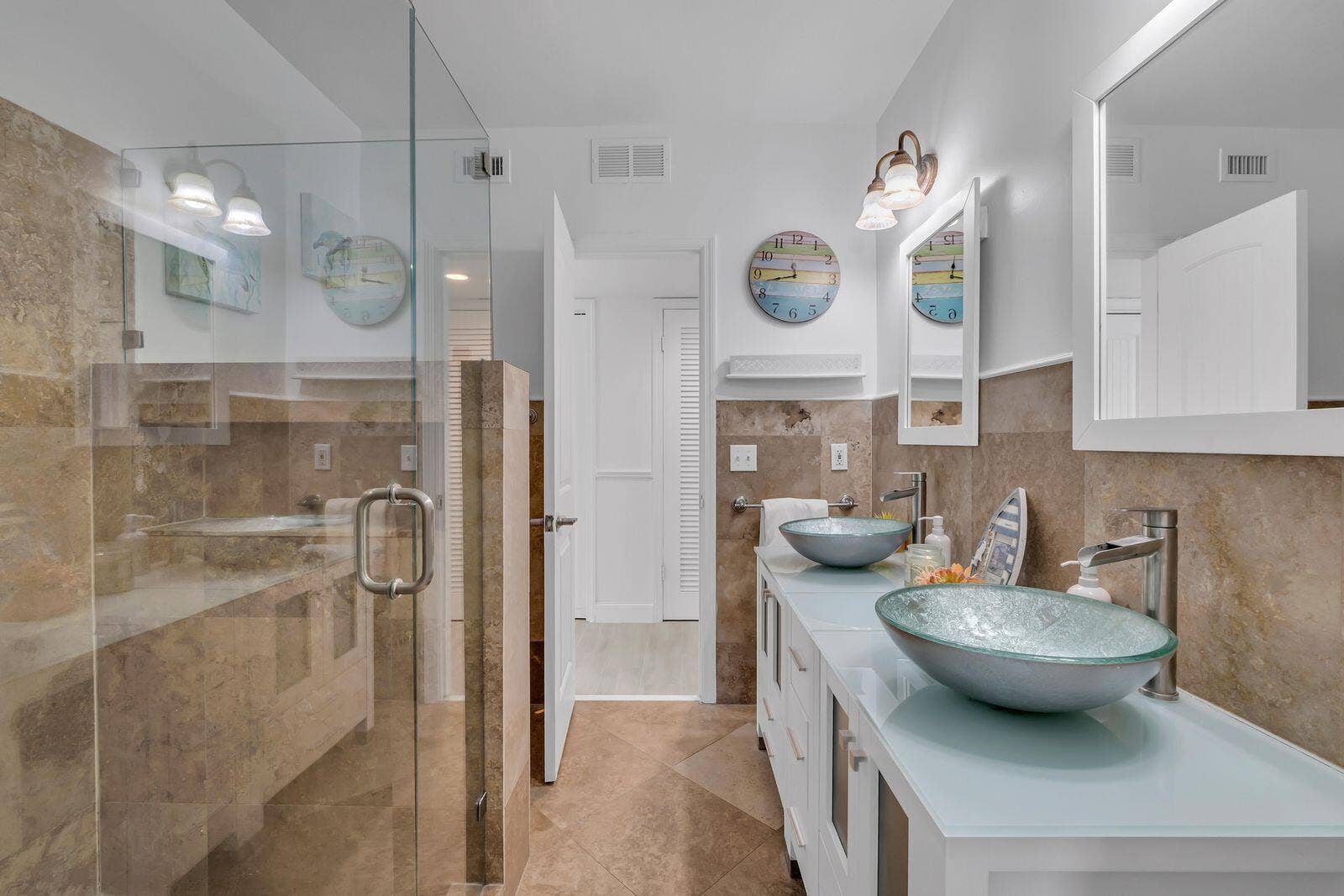 530 NE 17TH Street, Boca Raton, Boca Raton, FL 33432 Bathroom 1