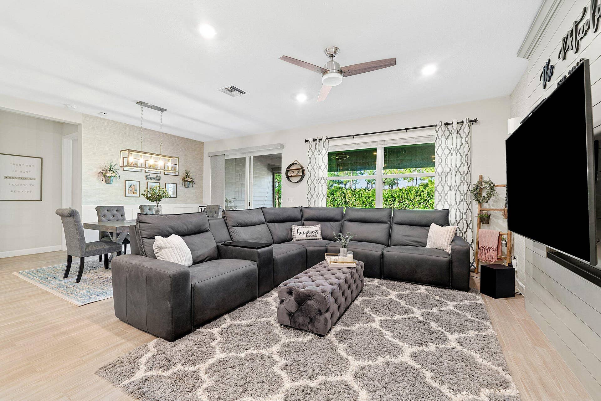 1225 Wandering Willow Way, Loxahatchee, FL 33470 Living Room