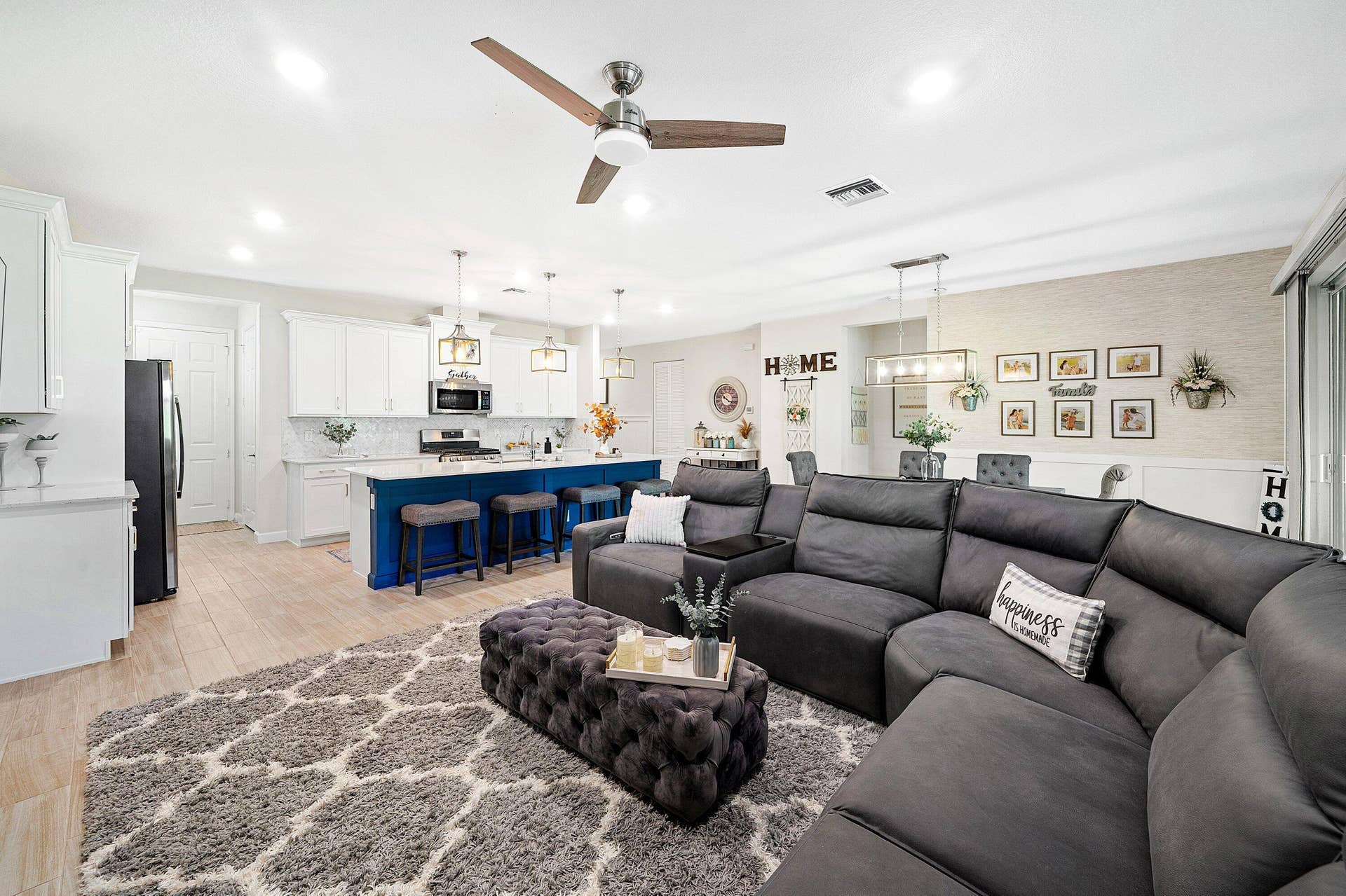 1225 Wandering Willow Way, Loxahatchee, FL 33470 Living Room
