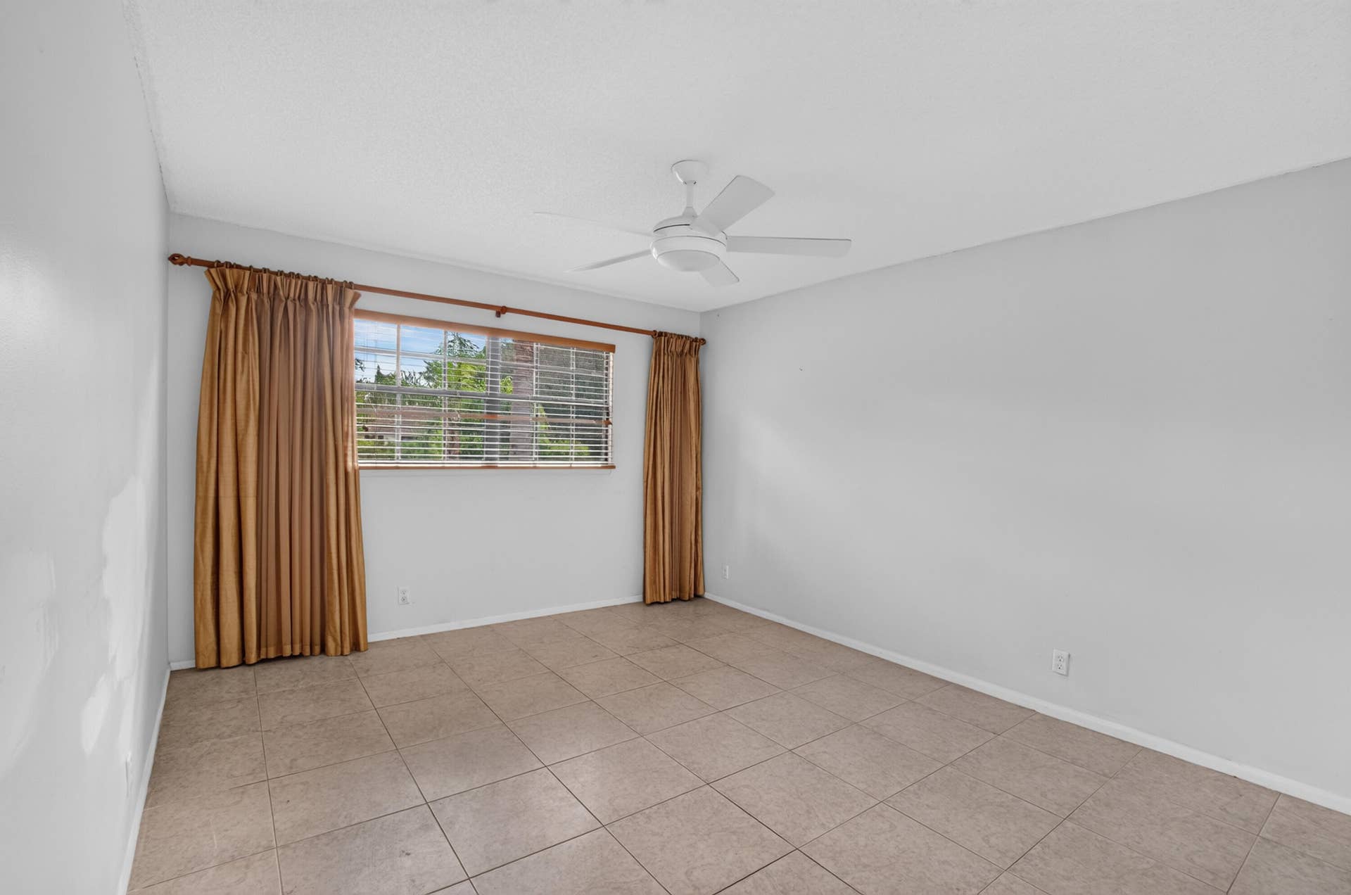 22751 MANDEVILLE Place, #F, Boca Raton, FL 33433 23-print-DSC_6110