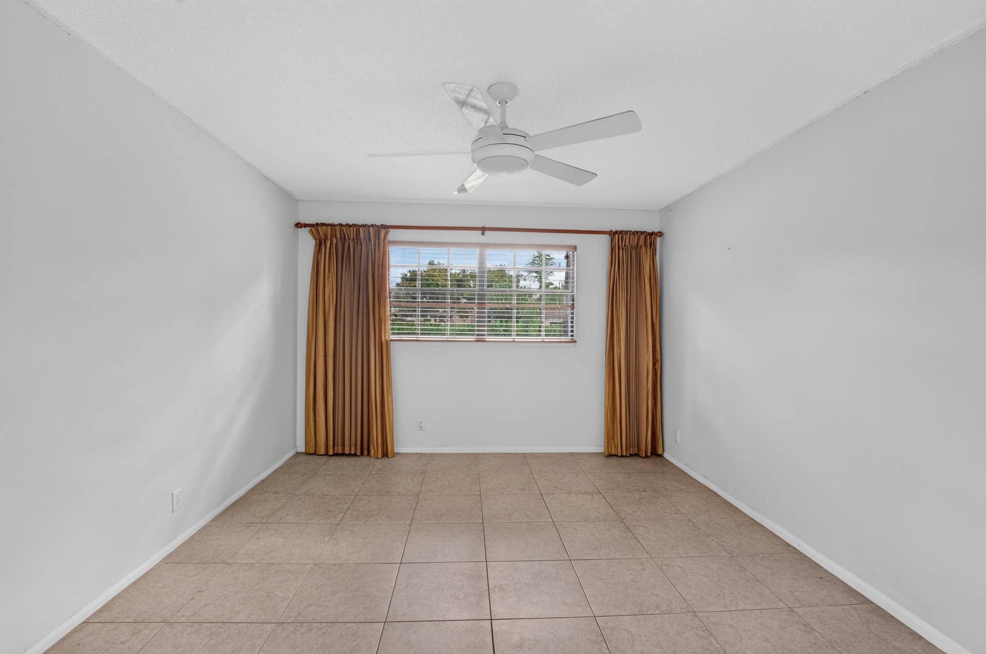 22751 MANDEVILLE Place, #F, Boca Raton, FL 33433 24-print-DSC_6115