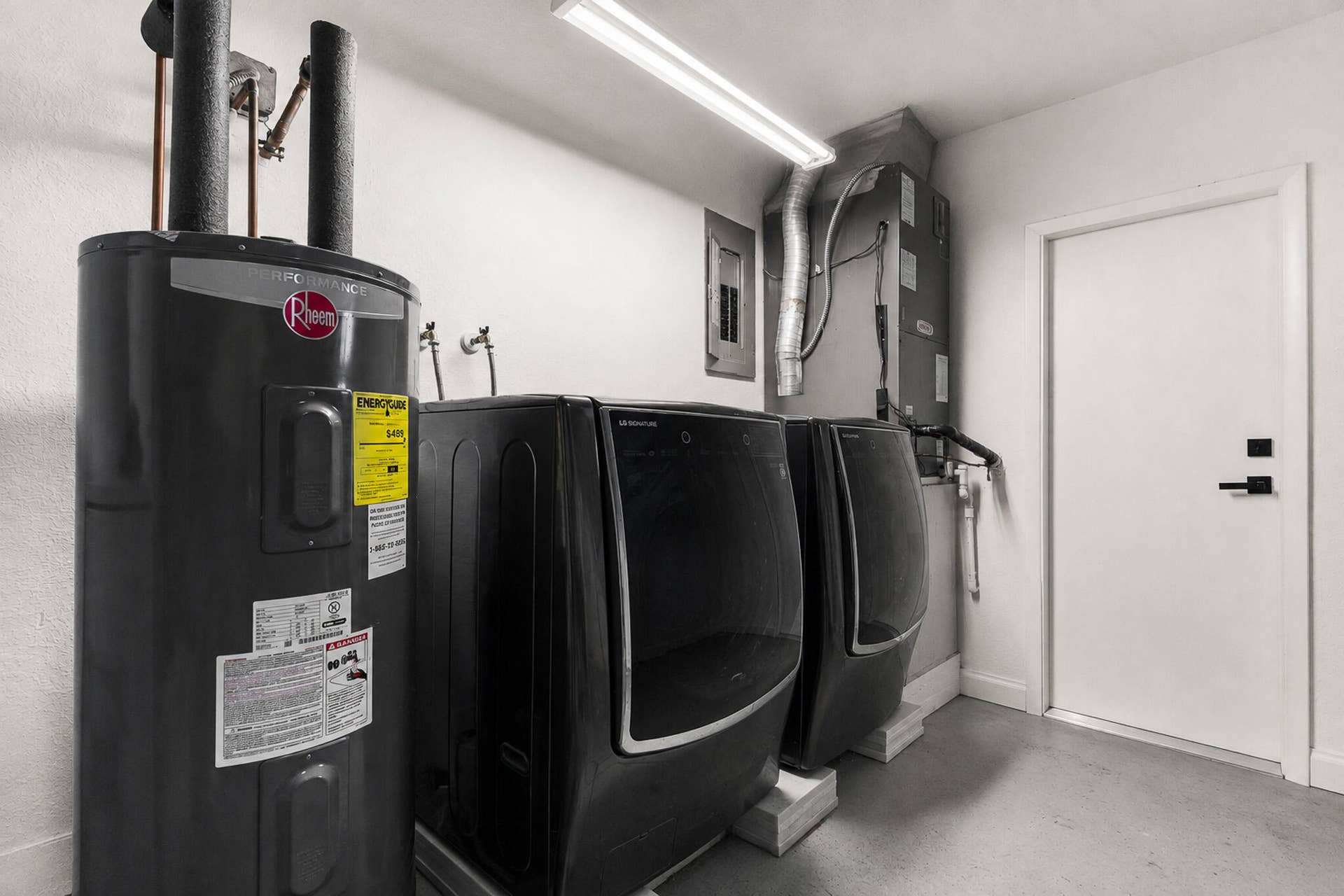 1780 SW 12TH Street, Boca Raton, FL 33486 Washer & Dryer
