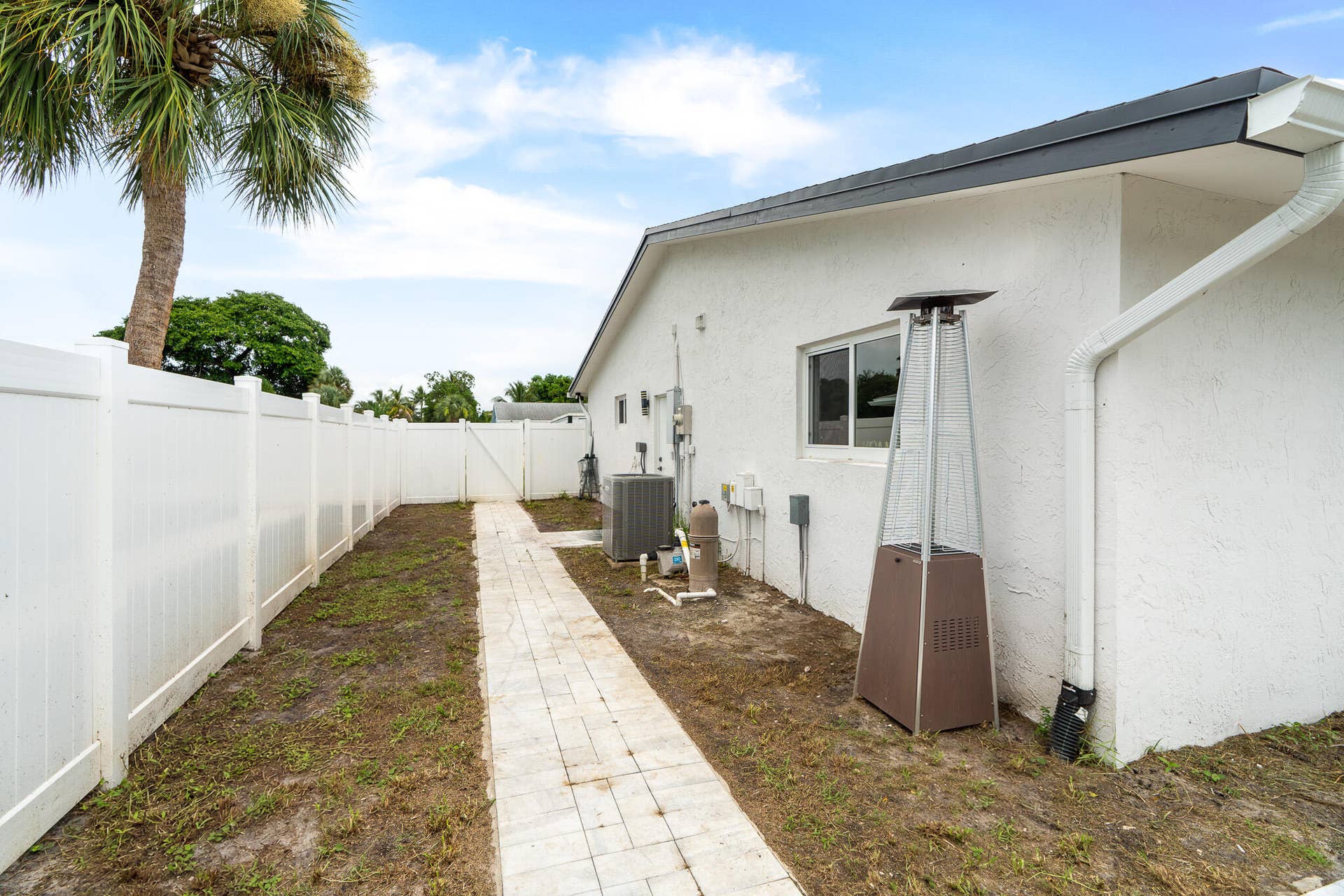 1780 SW 12TH Street, Boca Raton, FL 33486 Side of House