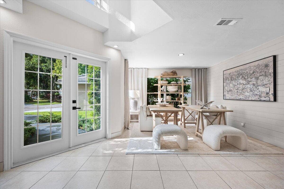 149 HARBOR LAKE Circle, Greenacres, FL 33413 FMAILY ROOM