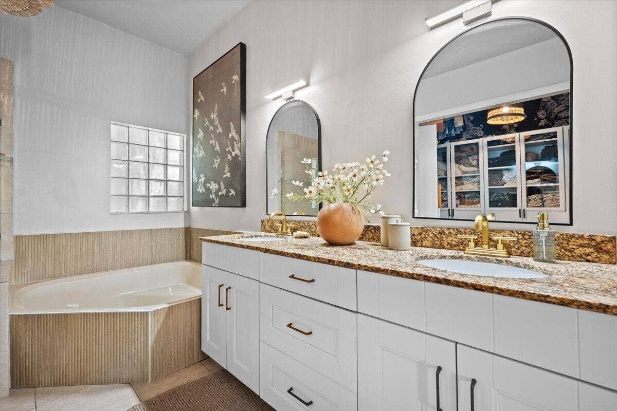 149 HARBOR LAKE Circle, Greenacres, FL 33413 PRIMARY BATHROOM