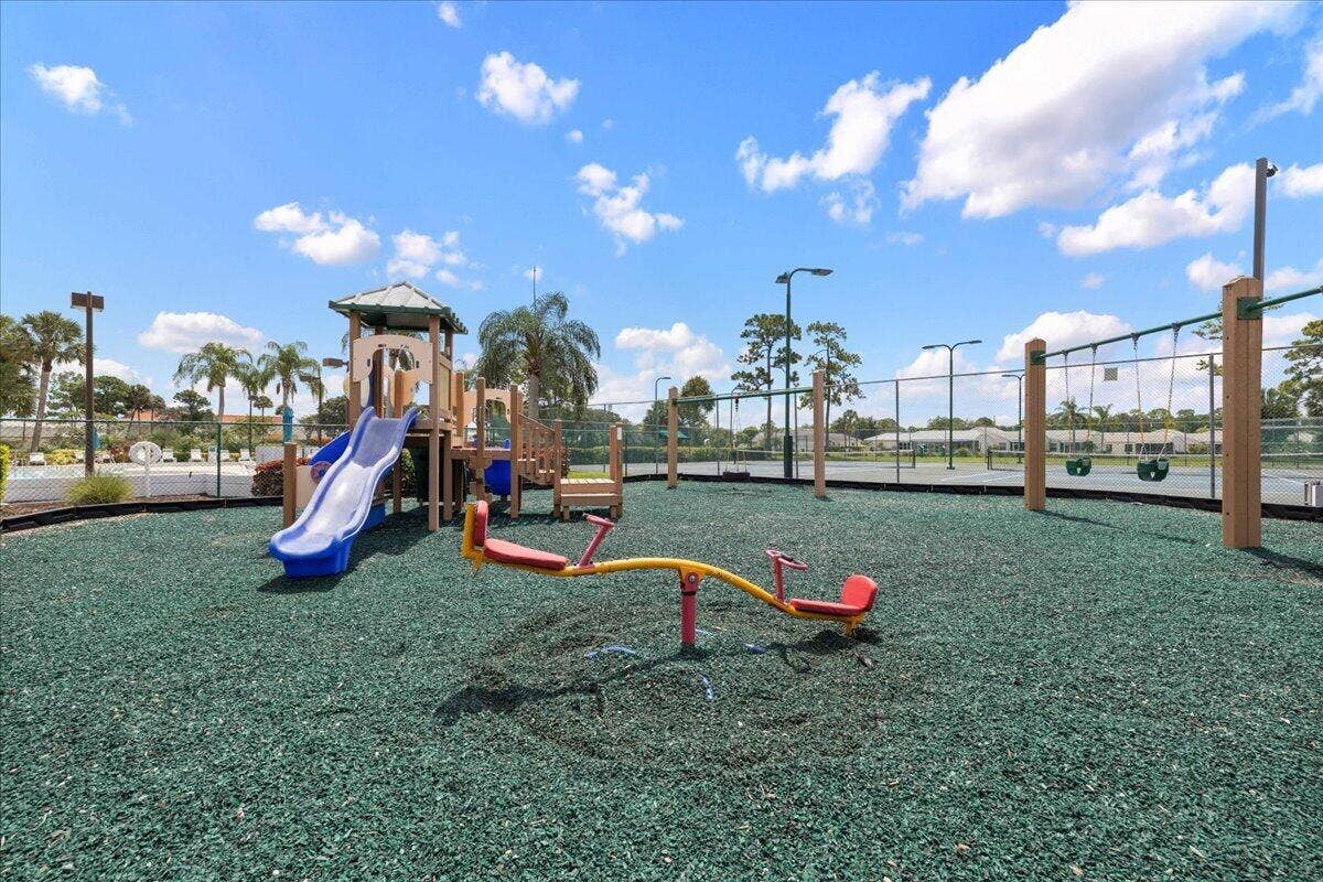 149 HARBOR LAKE Circle, Greenacres, FL 33413 58-IMG_7991