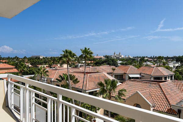250 Bradley Place, #609, Palm Beach, FL 33480 250 Bradley Pl 609 - balcony