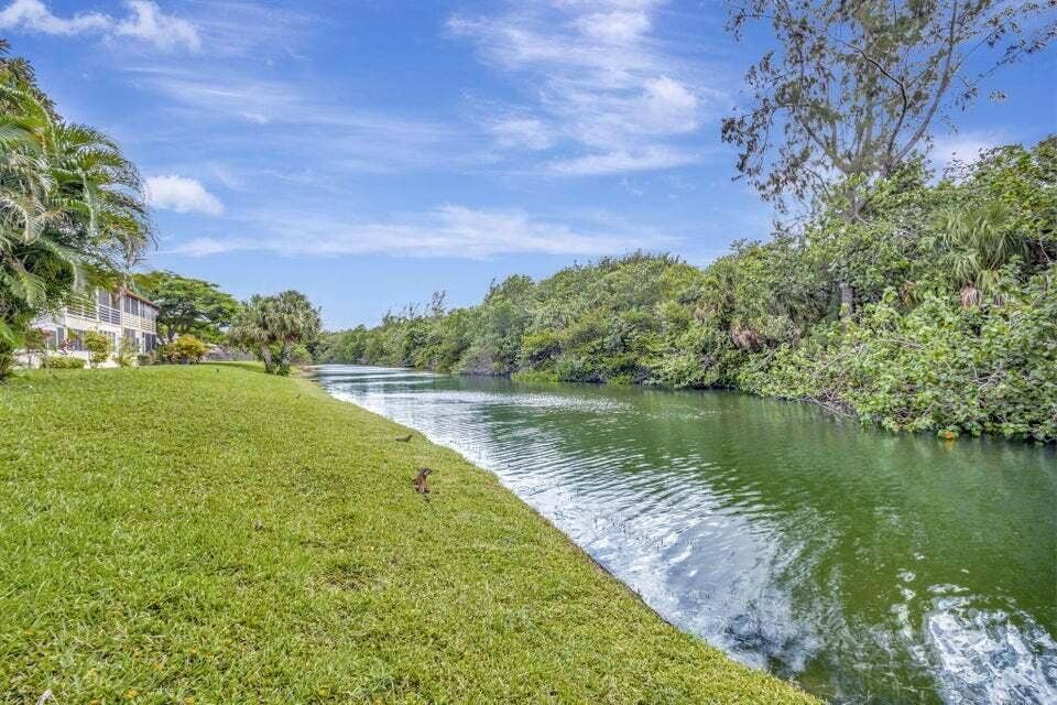 46 Camden B, West Palm Beach, FL 33417 20250613141141607493000000-o