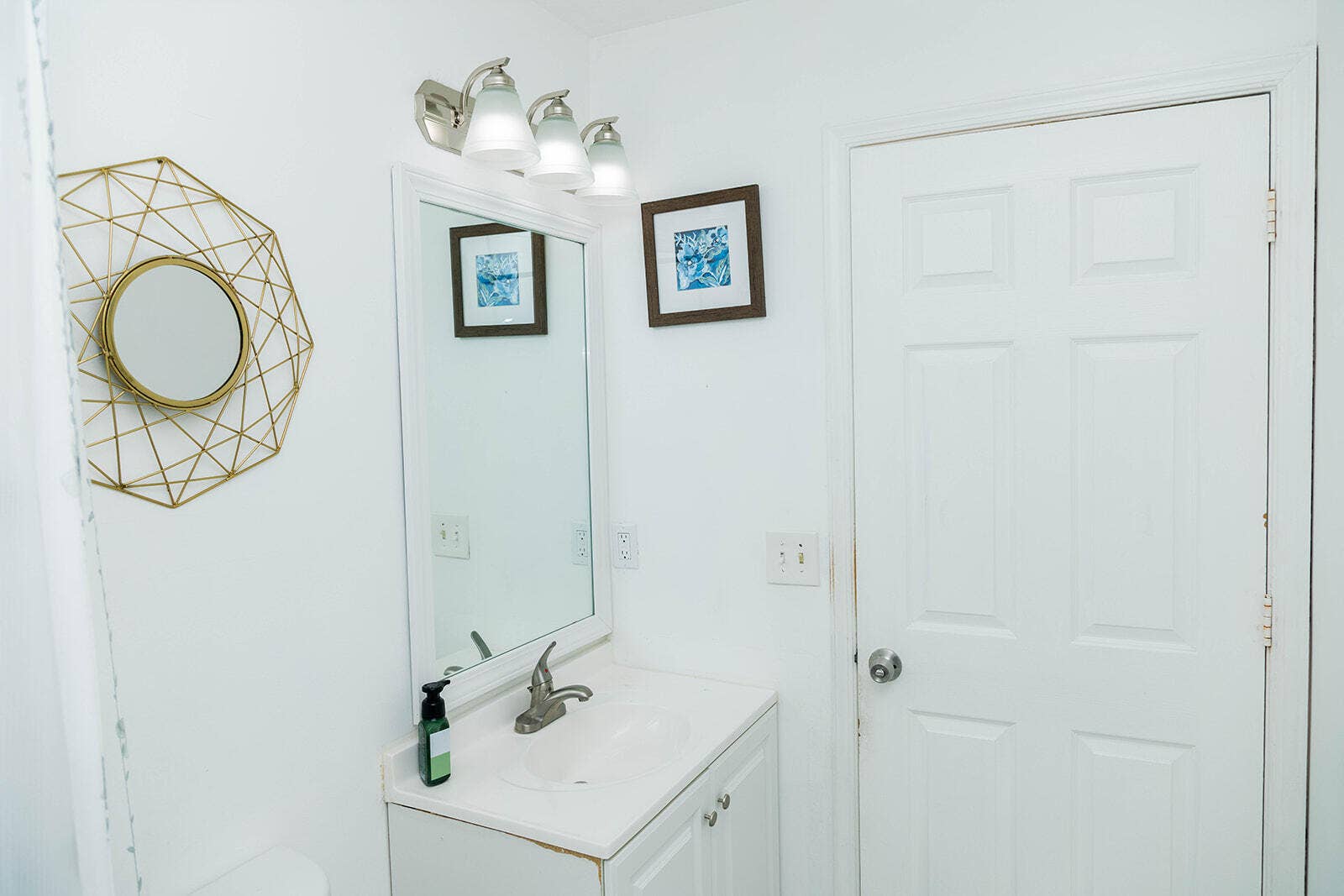 5701 AZALEA Circle, West Palm Beach, West Palm Beach, FL 33415 Second Bathroom