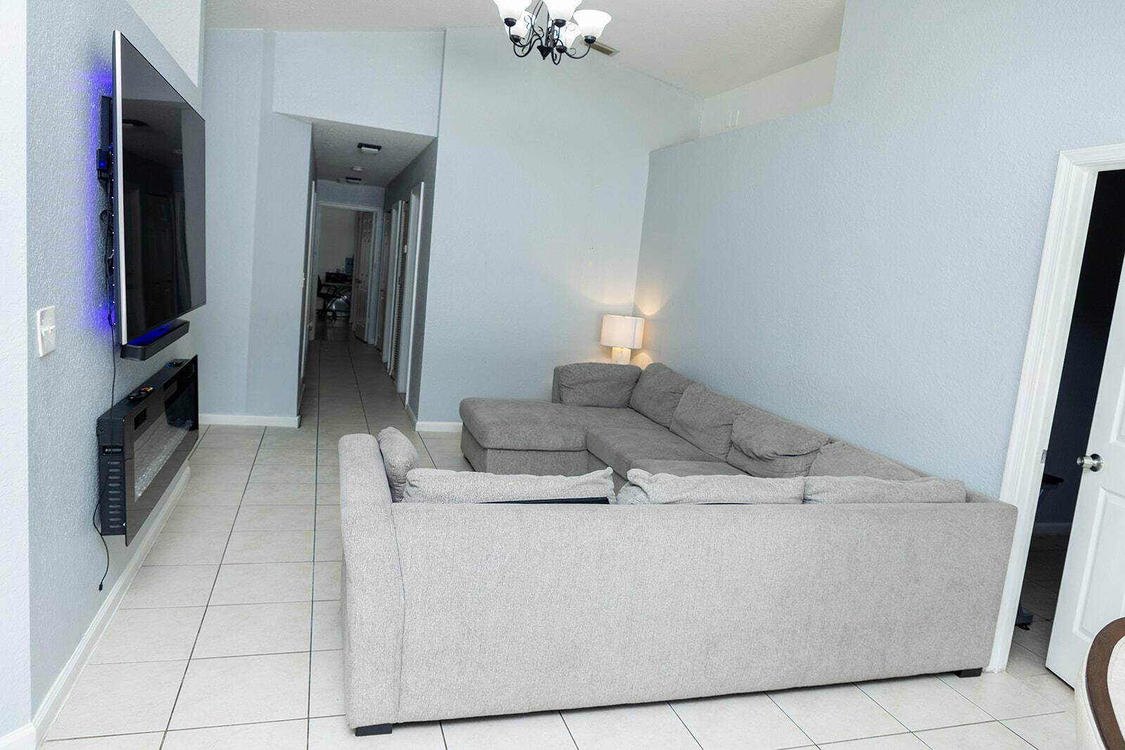 5701 AZALEA Circle, West Palm Beach, West Palm Beach, FL 33415 Living room (2)