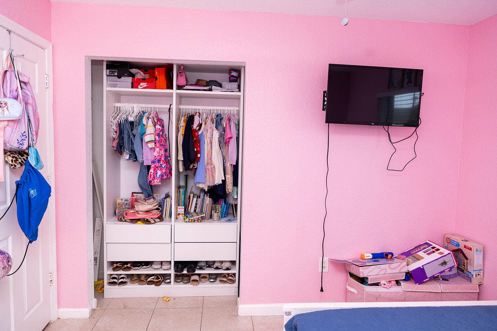 5701 AZALEA Circle, West Palm Beach, West Palm Beach, FL 33415 Built in closet