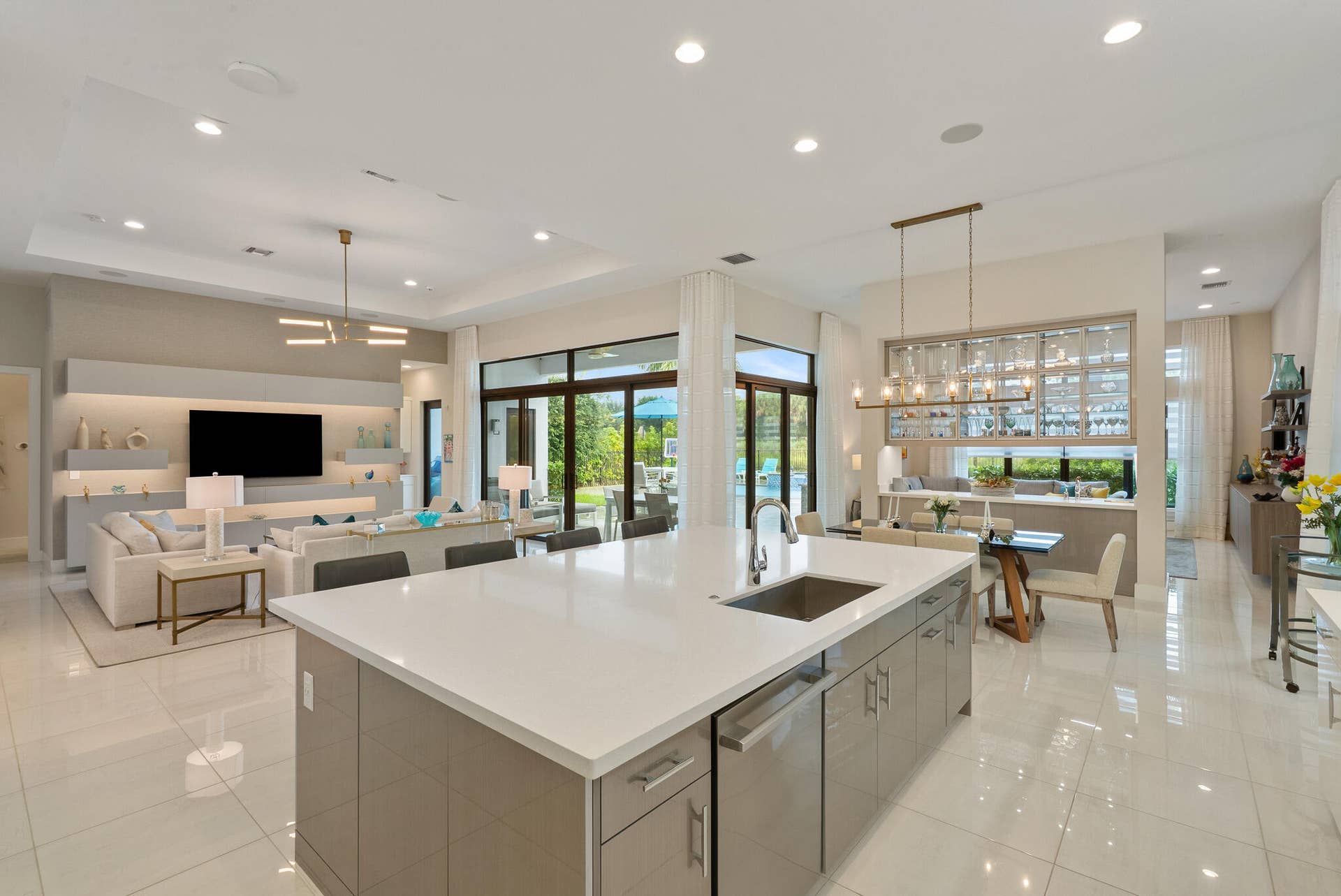 9643 Chianti Classico Terrace, Boca Raton, FL 33496 Elegant Gourmet Kitchen