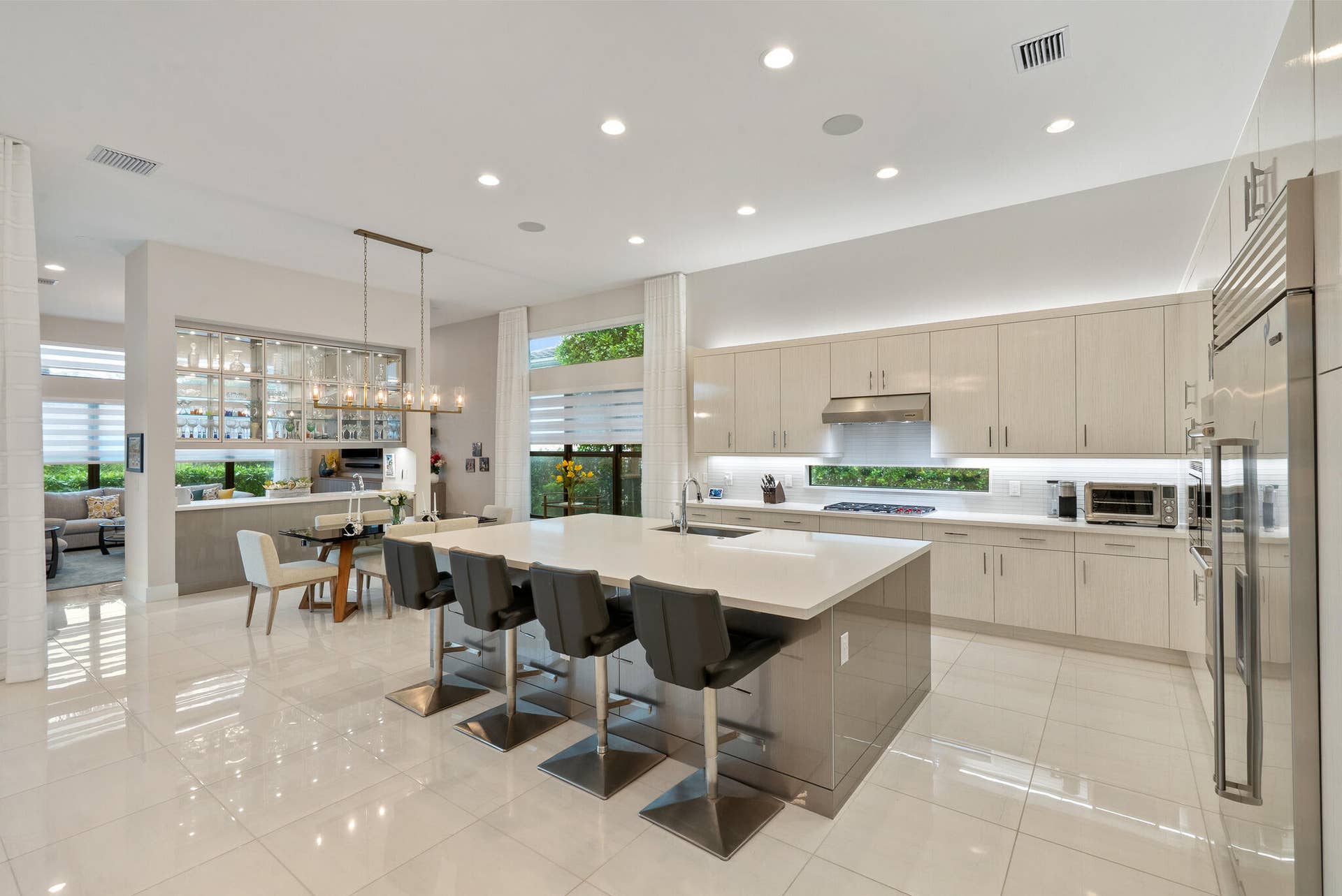 9643 Chianti Classico Terrace, Boca Raton, FL 33496 Elegant Gourmet Kitchen