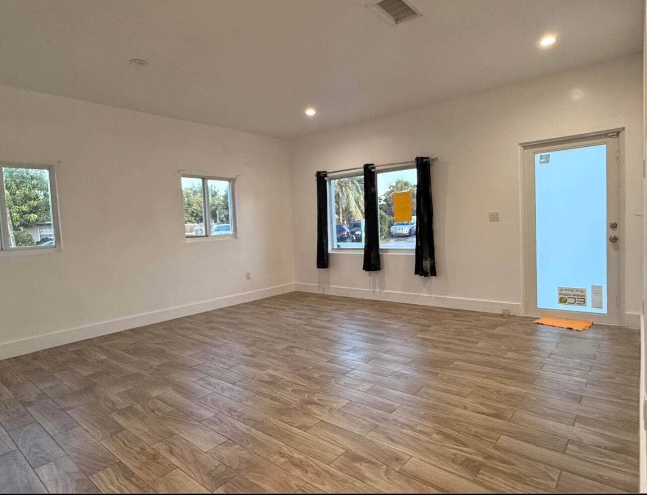 2151 NW 29th Terrace, Fort Lauderdale, FL 33311 IMG_7452