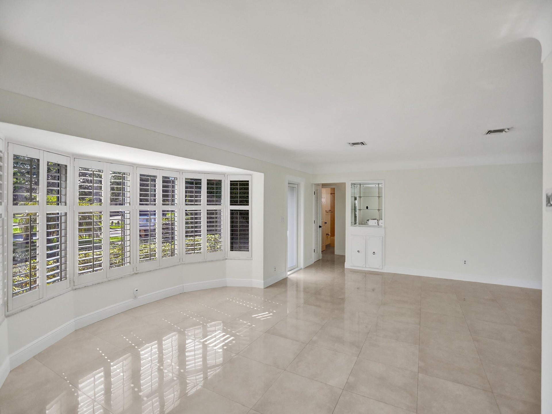 4731 NE 26TH Avenue, Fort Lauderdale, Fort Lauderdale, FL 33308 Photo 4