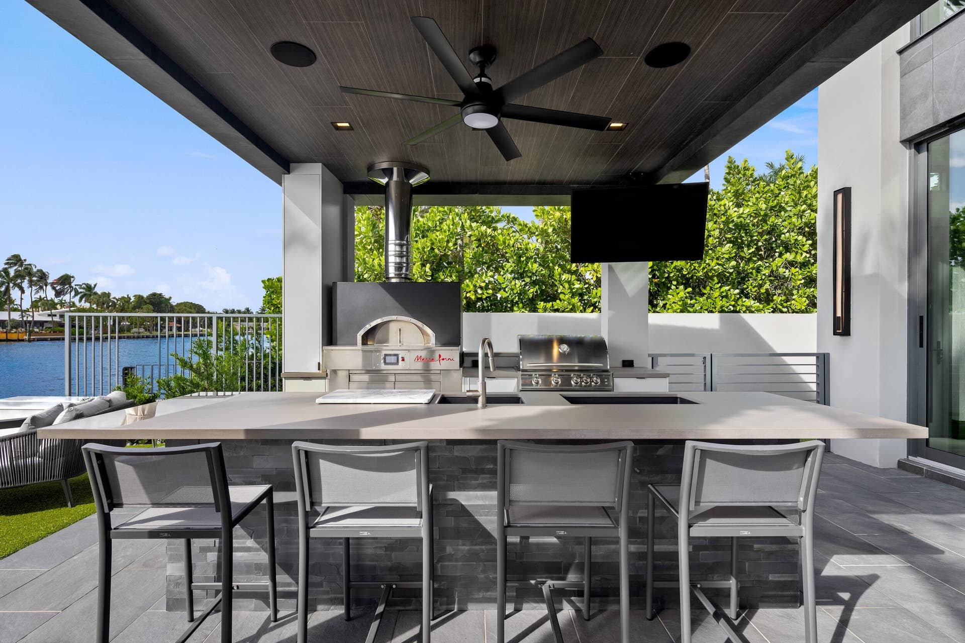 3024 NE 26TH Street, Fort Lauderdale, FL 33305 Patio 7