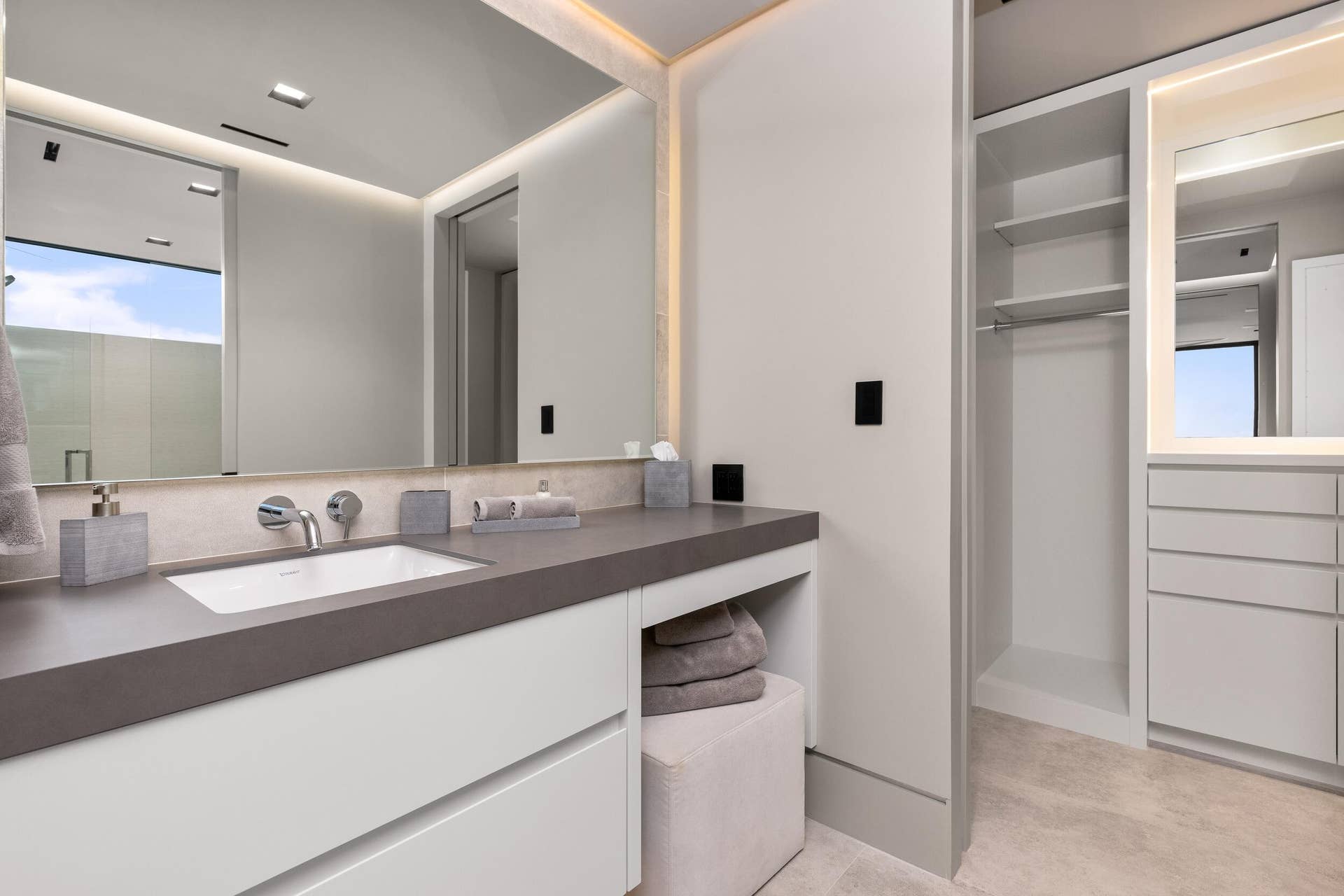 3024 NE 26TH Street, Fort Lauderdale, FL 33305 Guest Bath 5