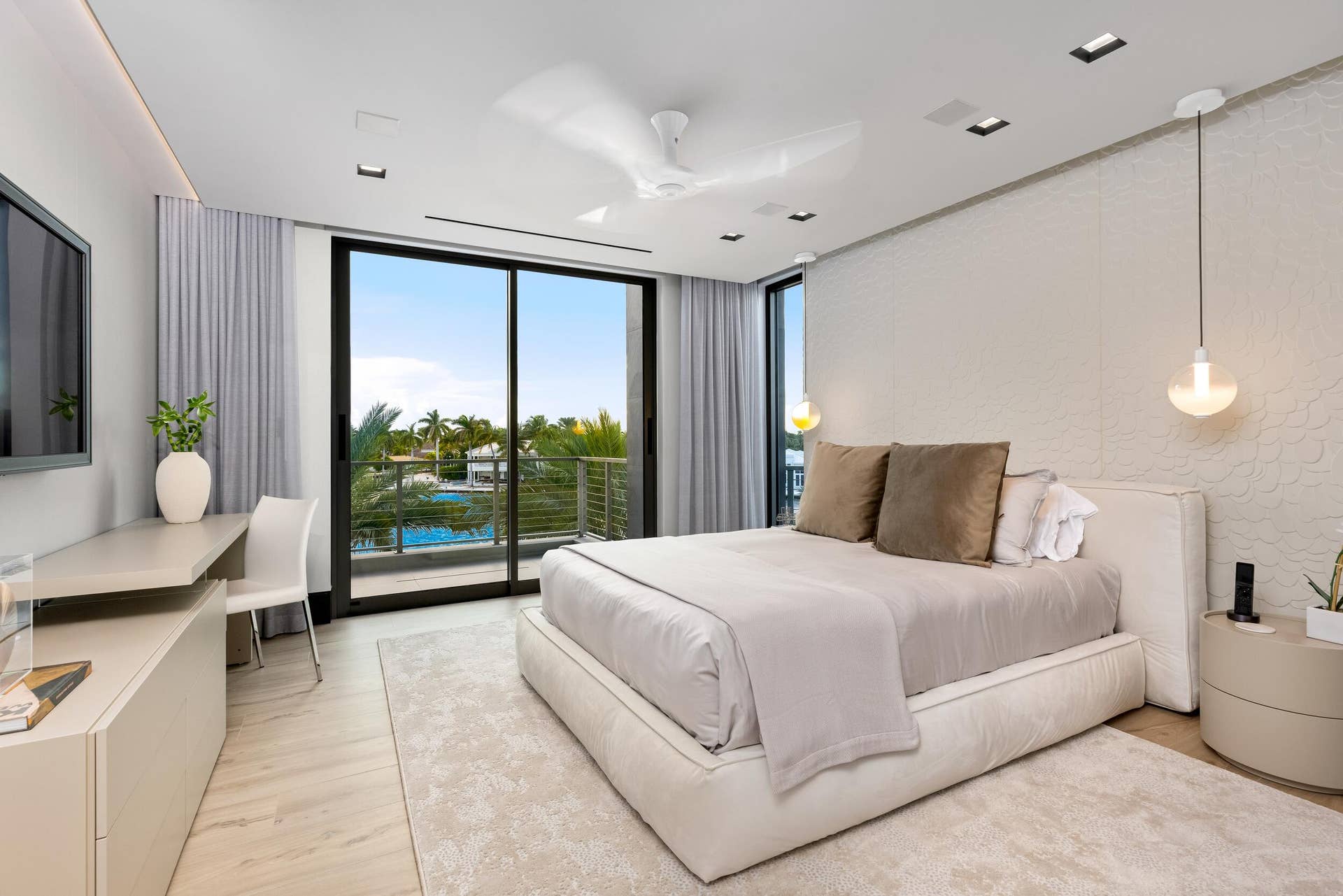 3024 NE 26TH Street, Fort Lauderdale, FL 33305 Guest Bed 2