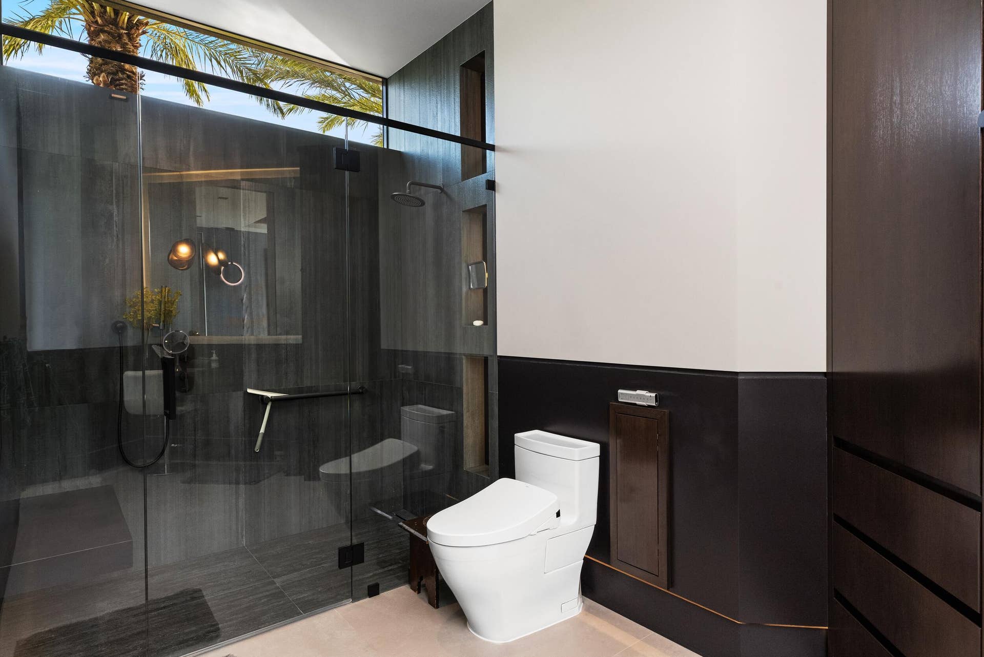 3024 NE 26TH Street, Fort Lauderdale, FL 33305 Guest Bath 1