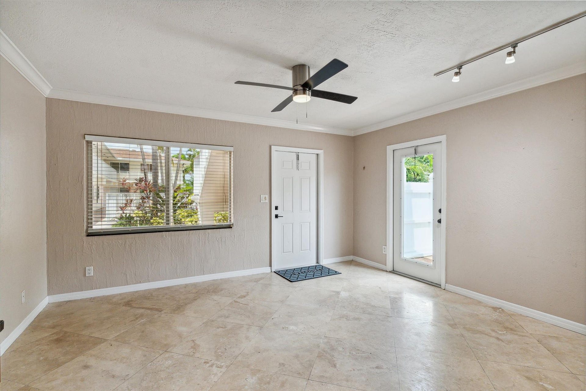 1878 NE 46TH Street, #C1, Fort Lauderdale, Fort Lauderdale, FL 33308 All marble floors modern lighting