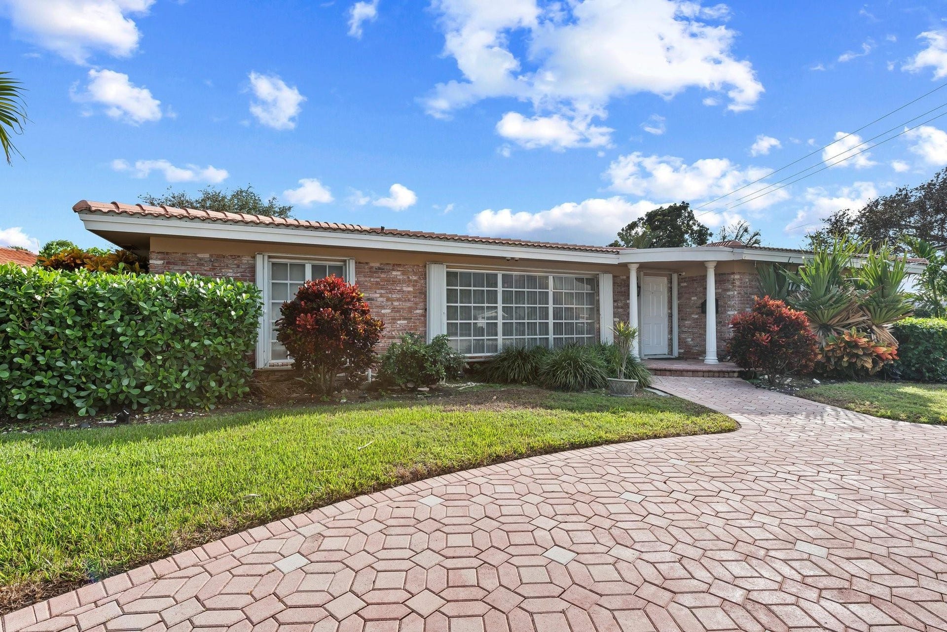 5750 BAYVIEW Drive, Fort Lauderdale, Fort Lauderdale, FL 33308 Photo 3