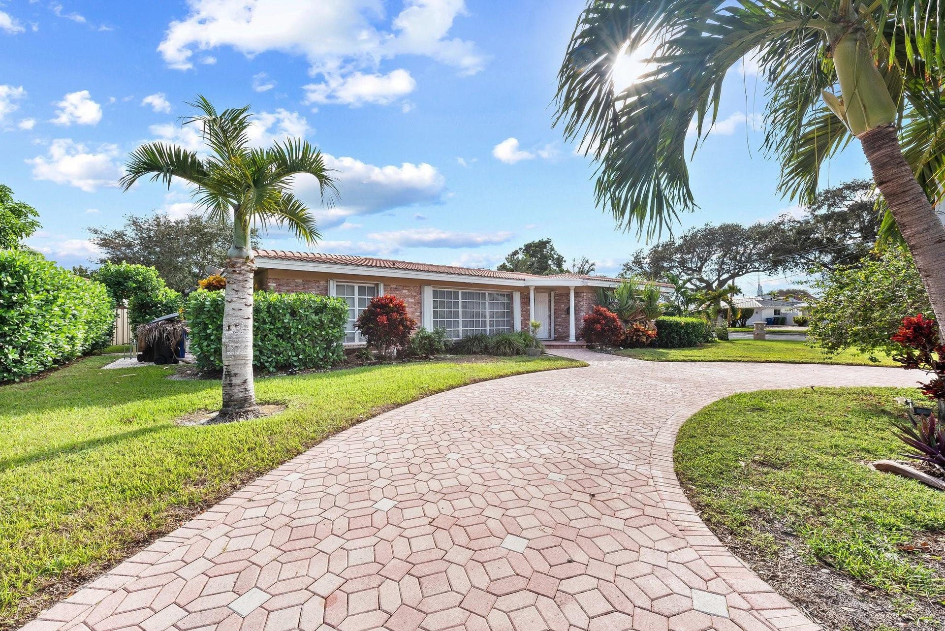5750 BAYVIEW Drive, Fort Lauderdale, Fort Lauderdale, FL 33308 Photo 1