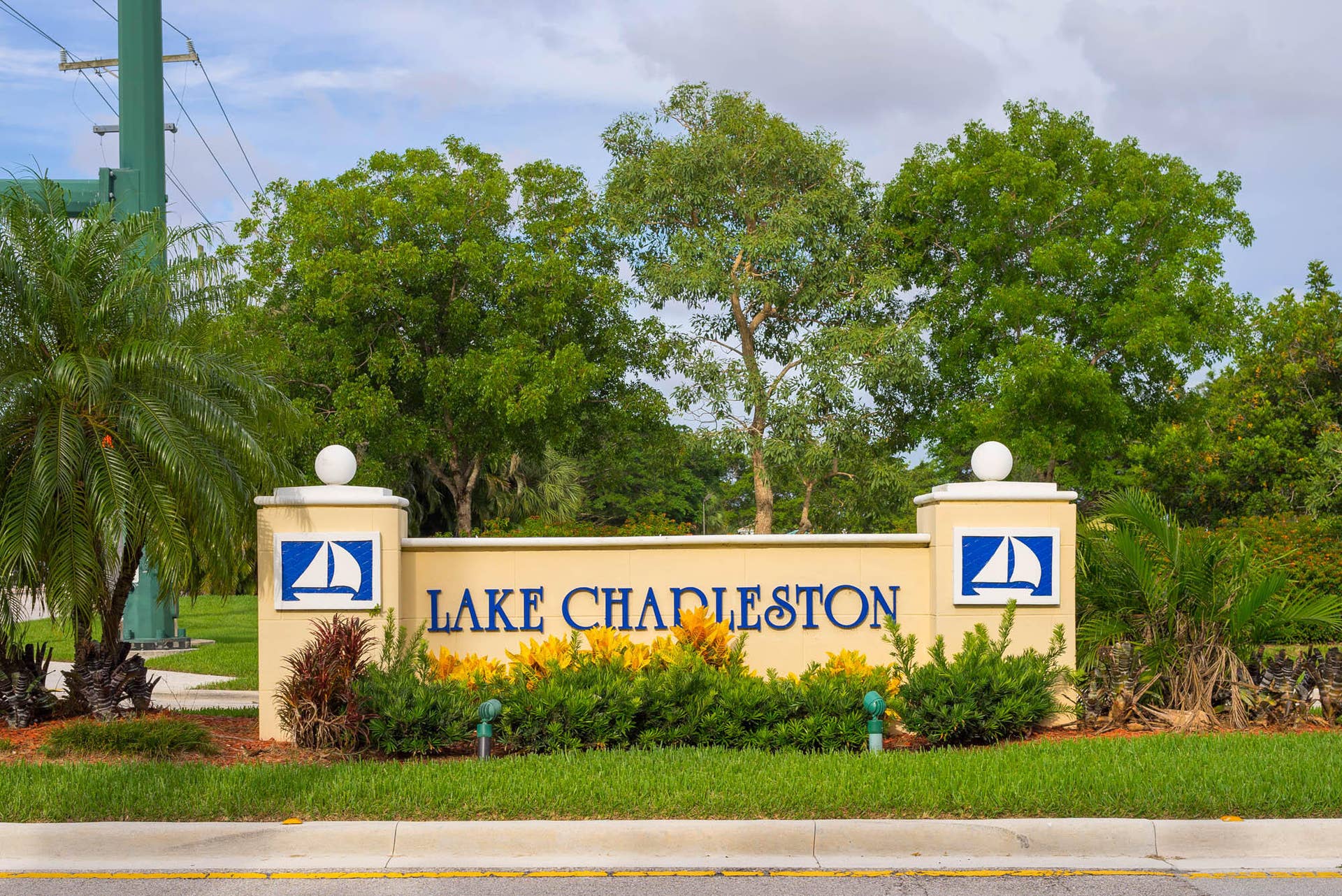 7621 Brunson Circle, Lake Worth, FL 33467 Lake Charleston (1) community-sign