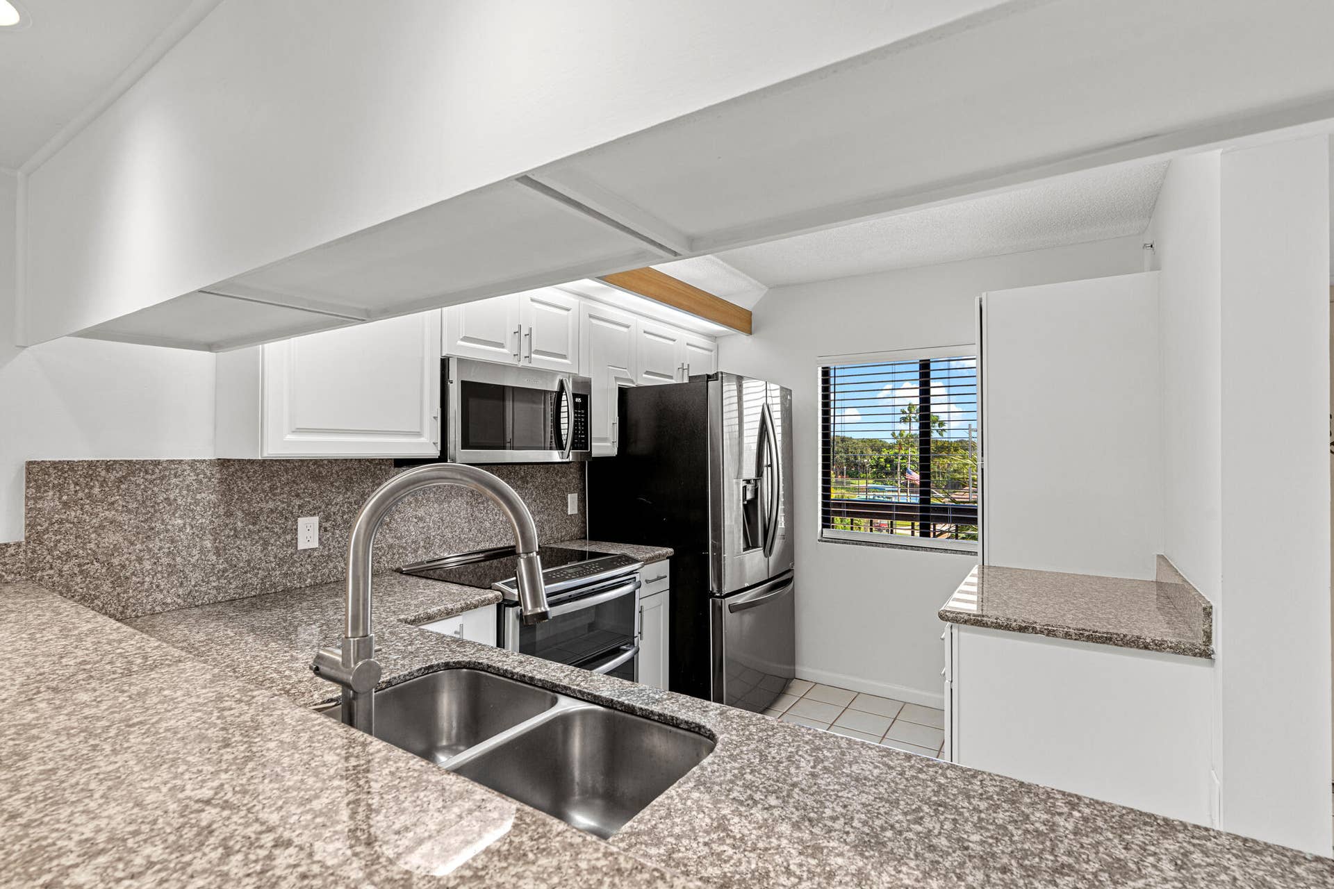 601 SEAFARER Circle, #405, Jupiter, FL 33477 DSC07164
