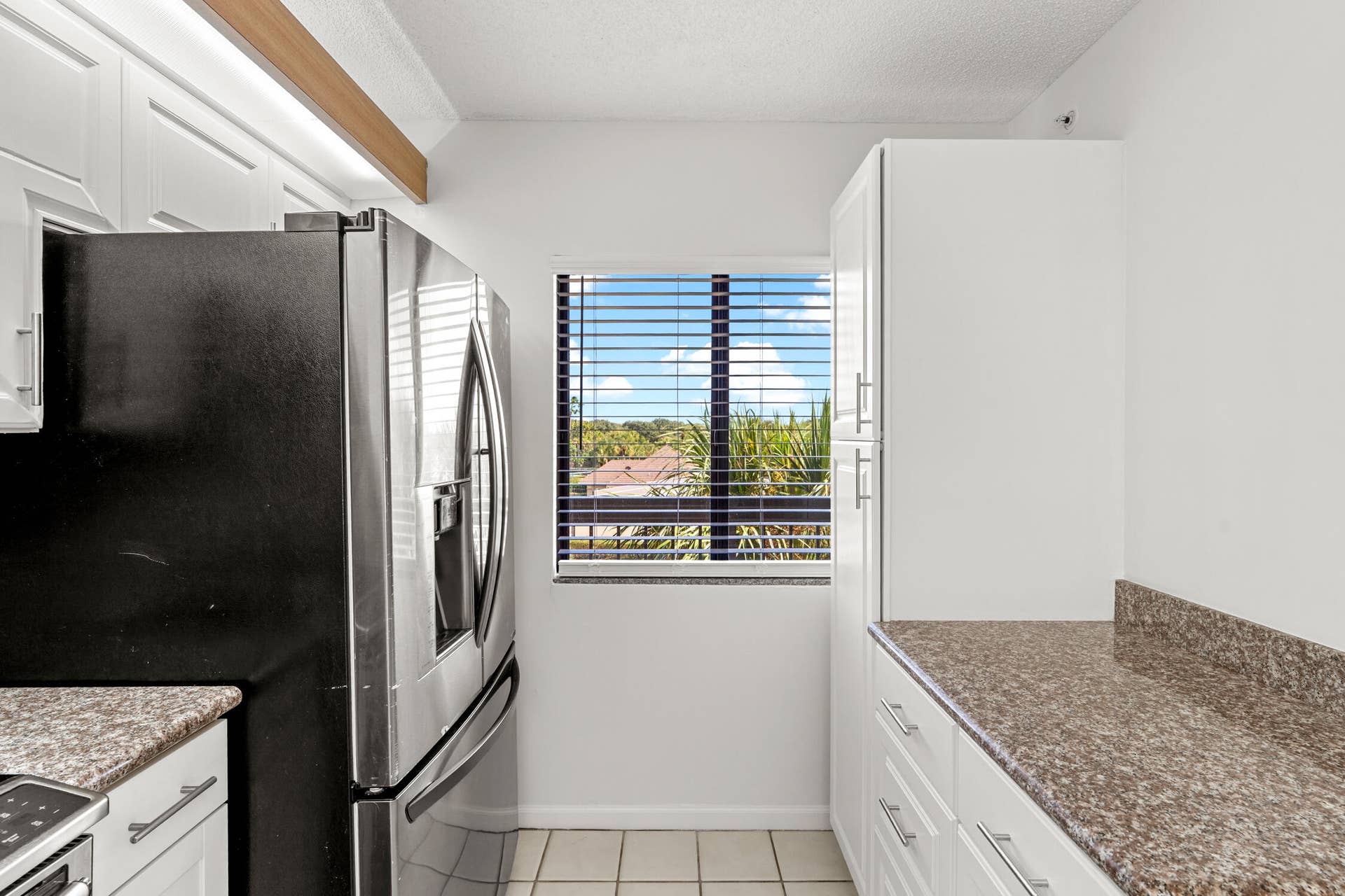 601 SEAFARER Circle, #405, Jupiter, FL 33477 DSC07158