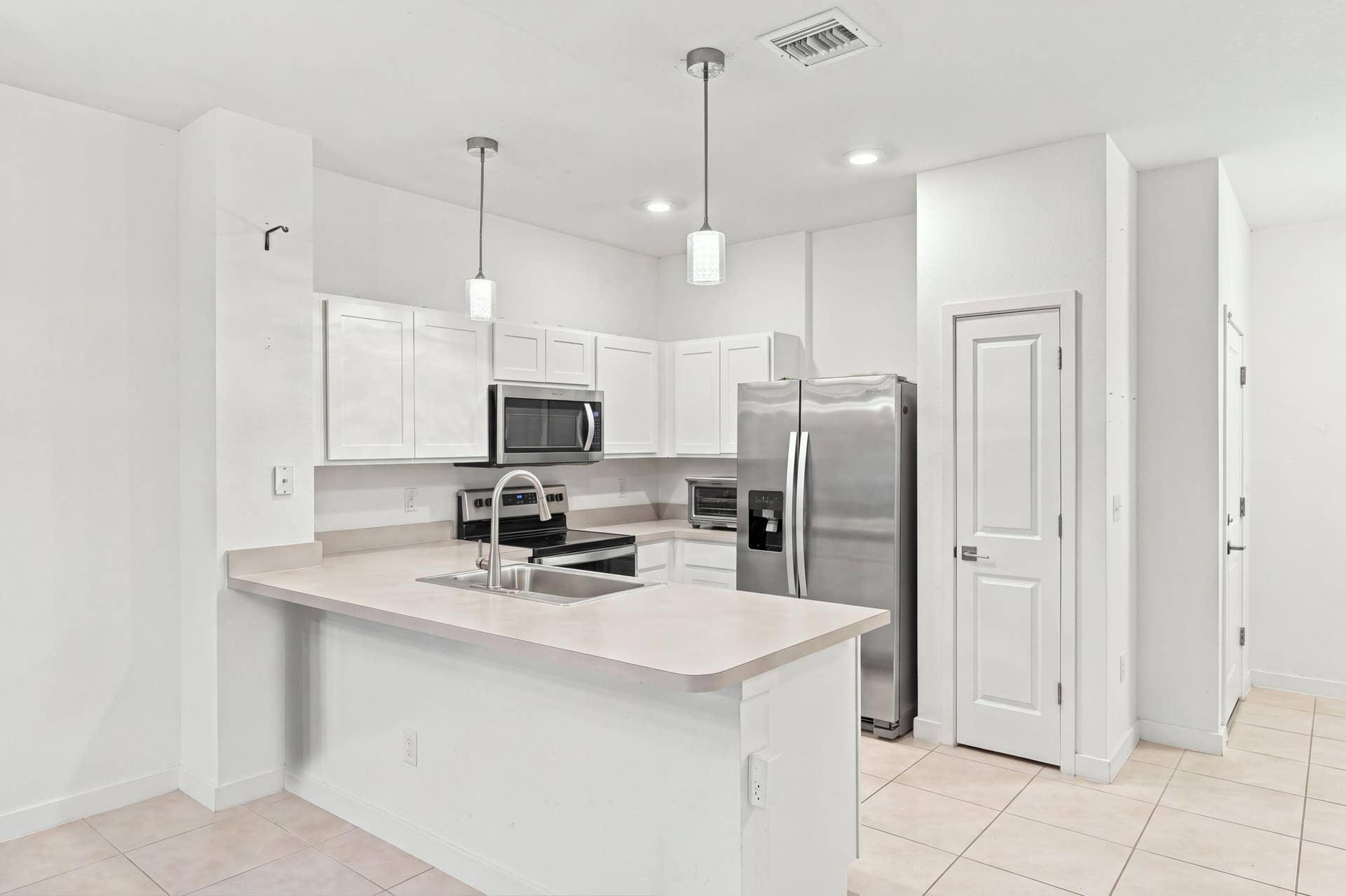 32 BANDOL Street, Riviera Beach, FL 33404 3
