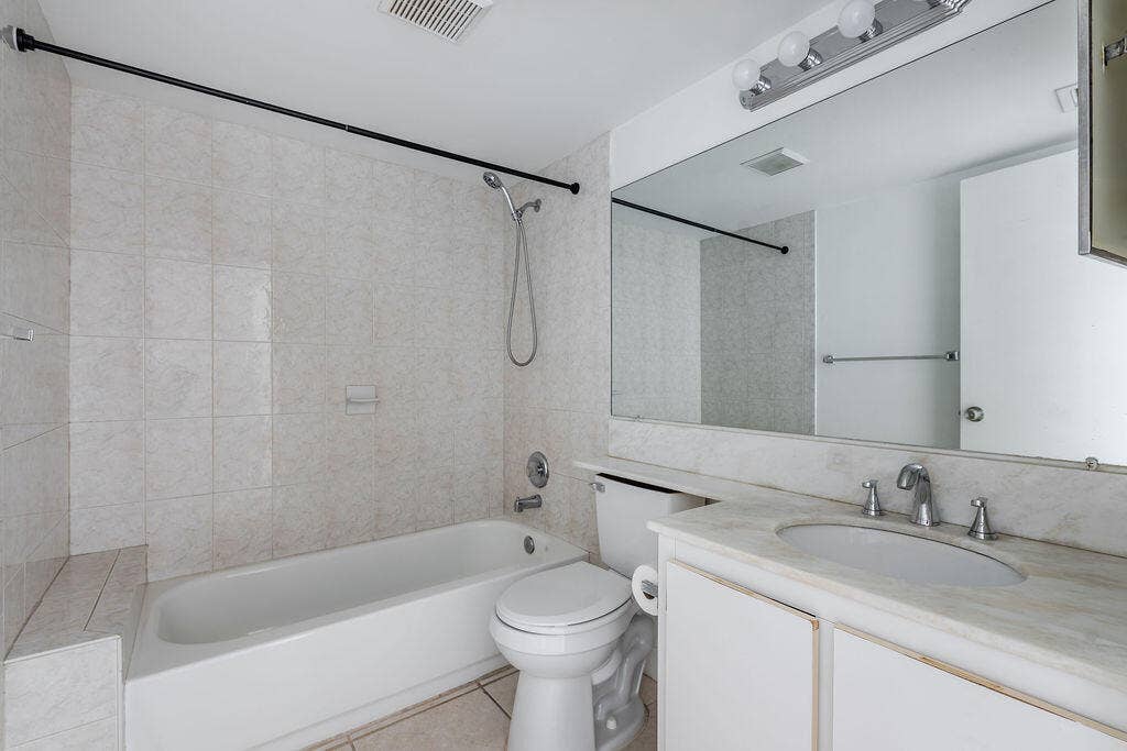 3612 Alder Drive, #B3, West Palm Beach, FL 33417 Bathroom